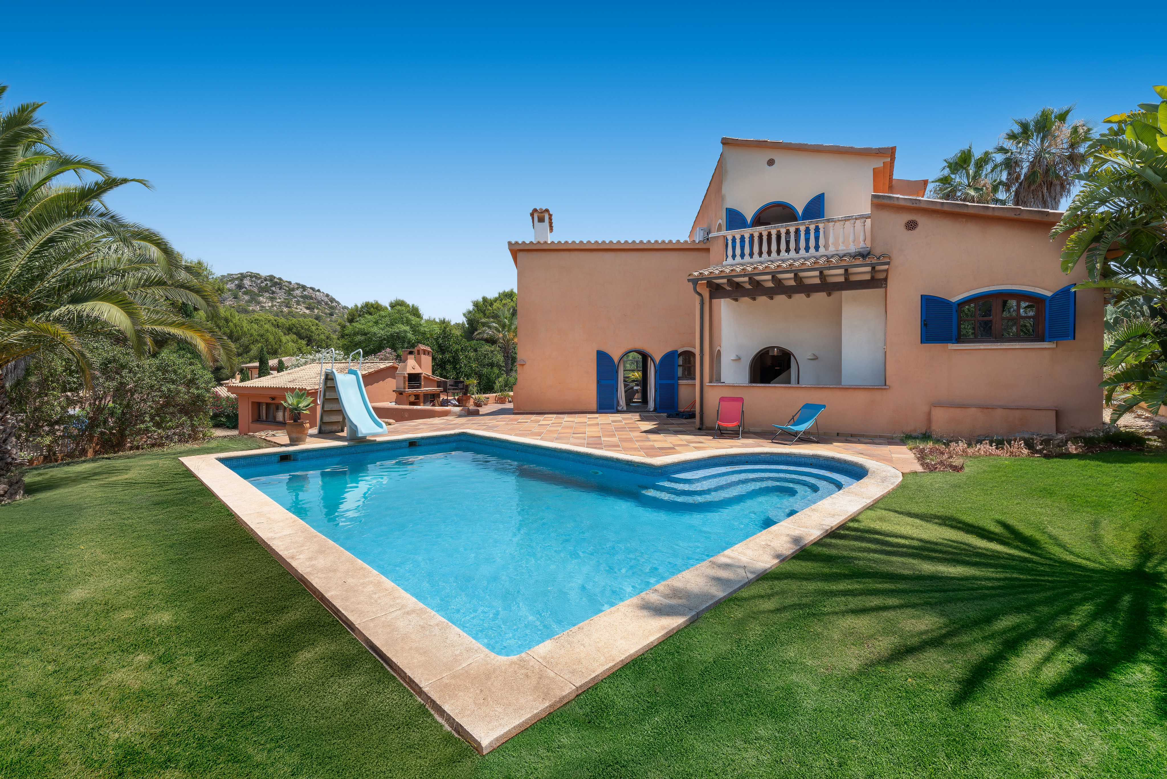 Mediterranean charm with exceptional potential in a sought-after location in Santa Ponsa