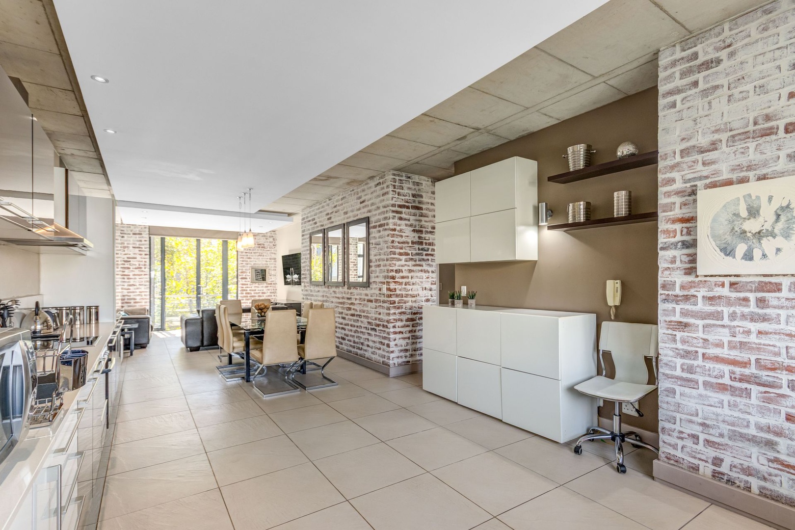 2 Bedroom Apartment in Melrose Arch