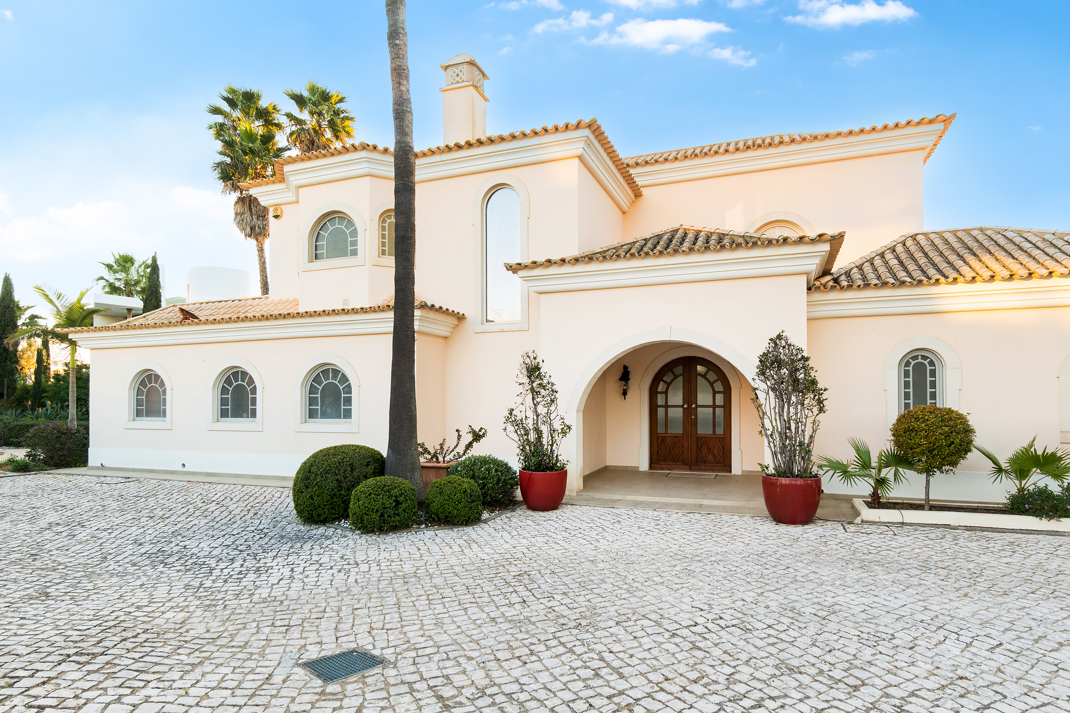 Frontline Golf Villa on the Royal Golf Course, Vale do Lobo