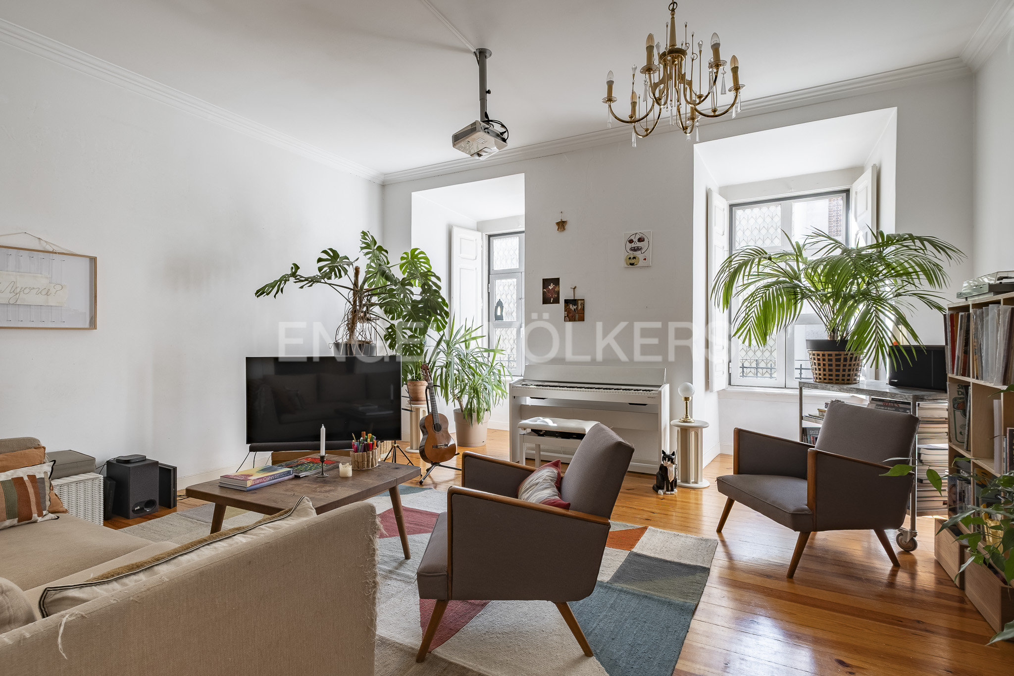 Exclusive 4-bedroom in Lapa, with garage, lift and, terrace