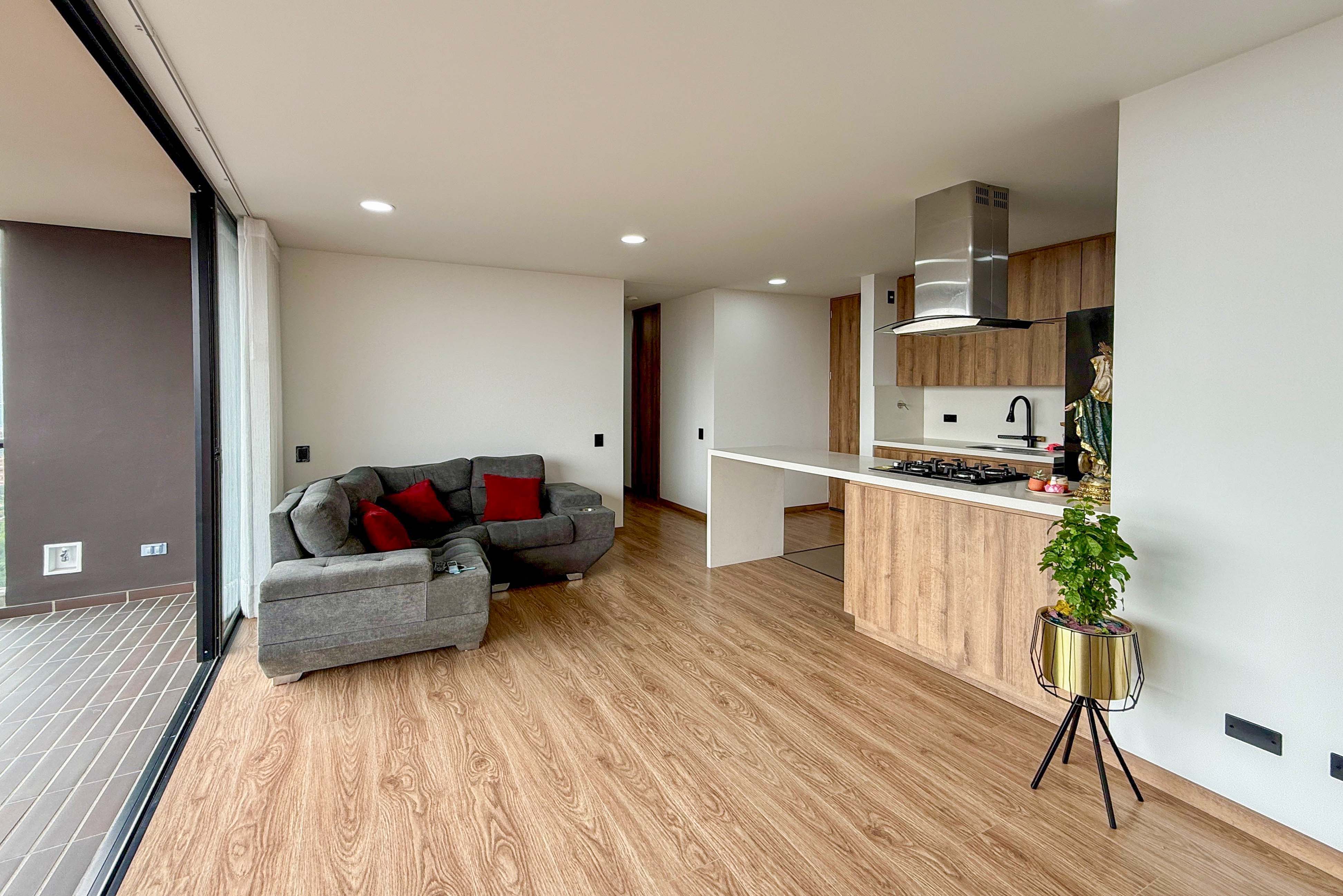 Apartamento con vista a la ciudad y clubhouse para venta en El Trianón, Envigado