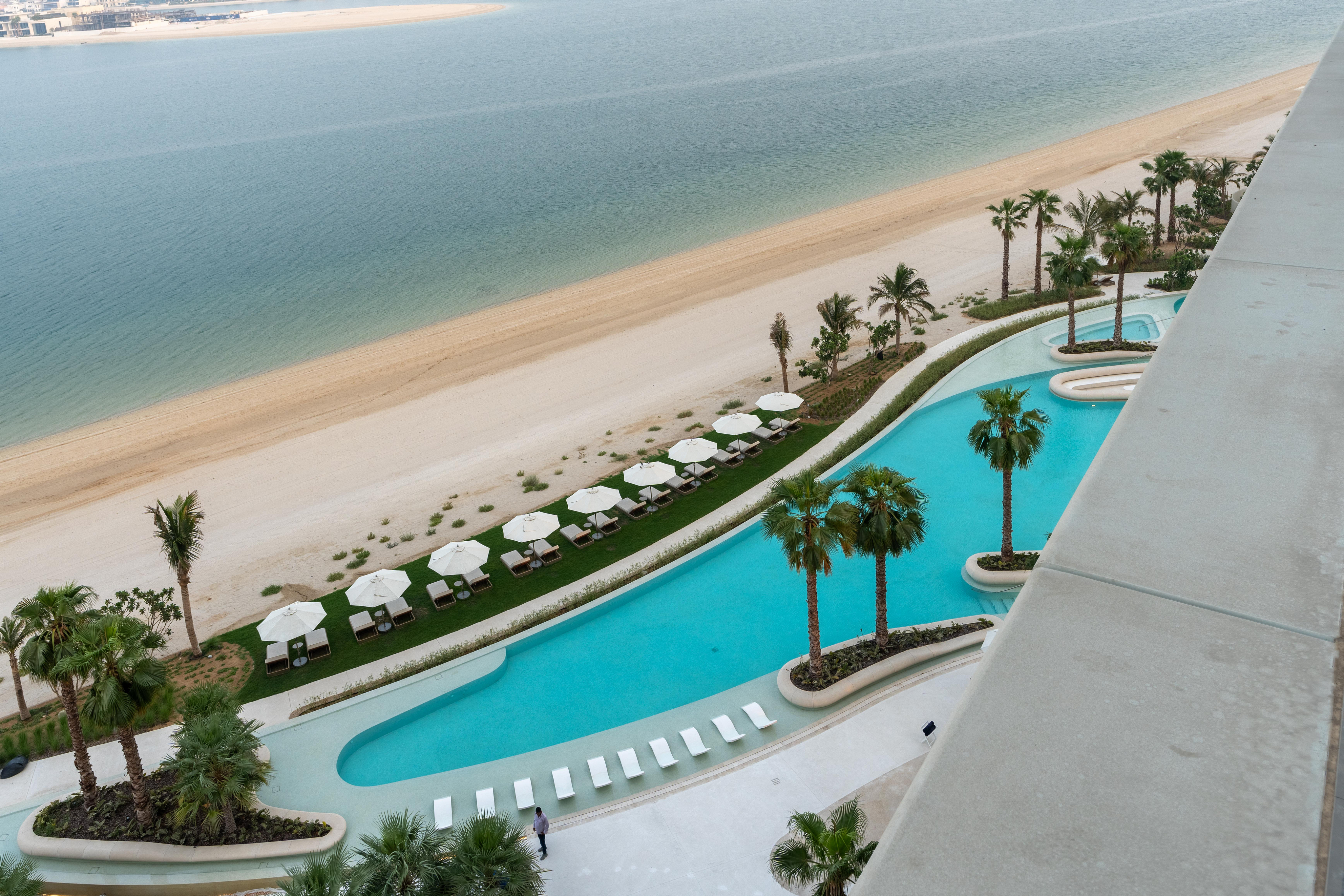 Panoramic Views | Luxury Living | Spacious