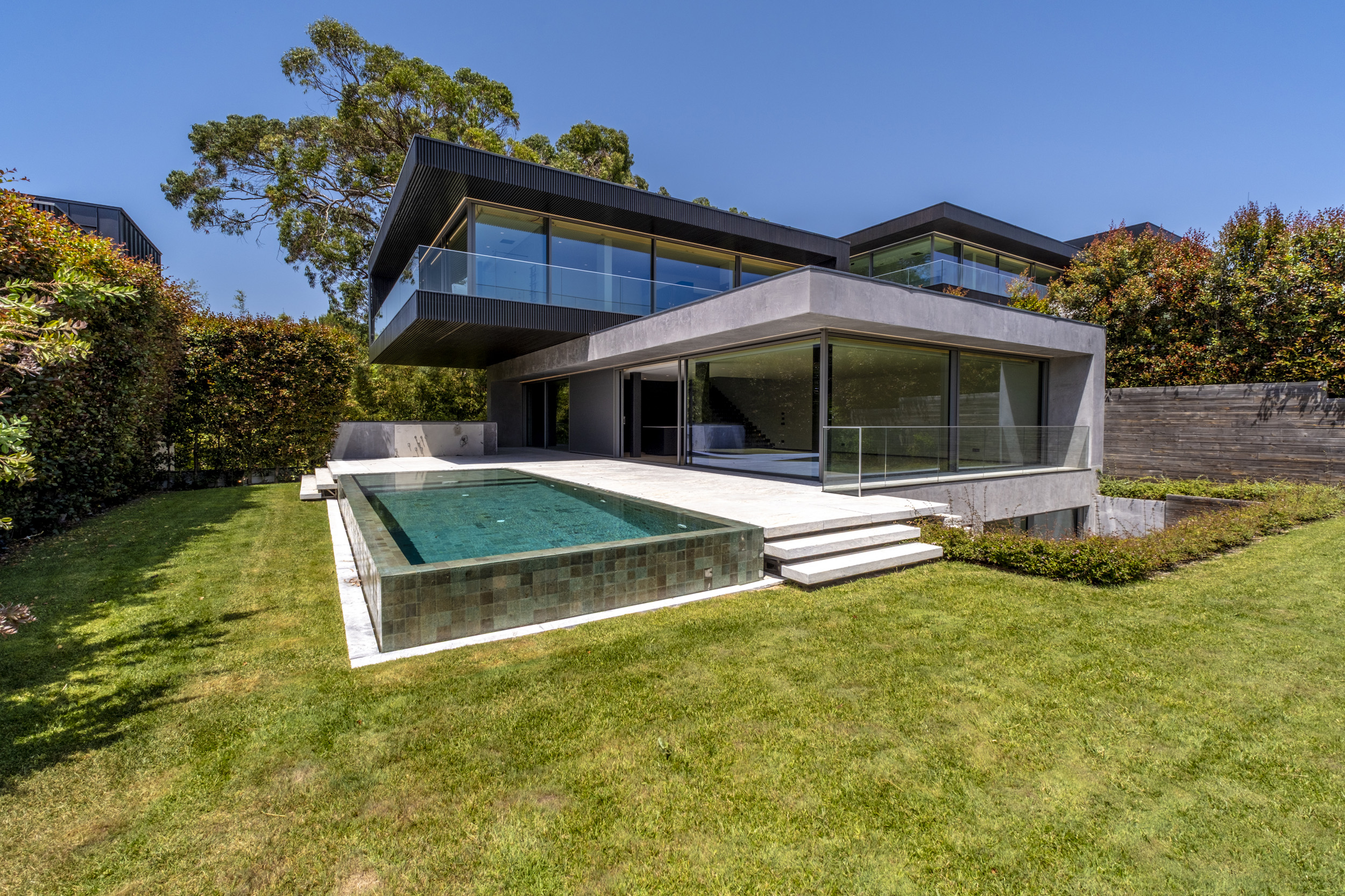 Contemporary 4-Bed Villa | Cascais