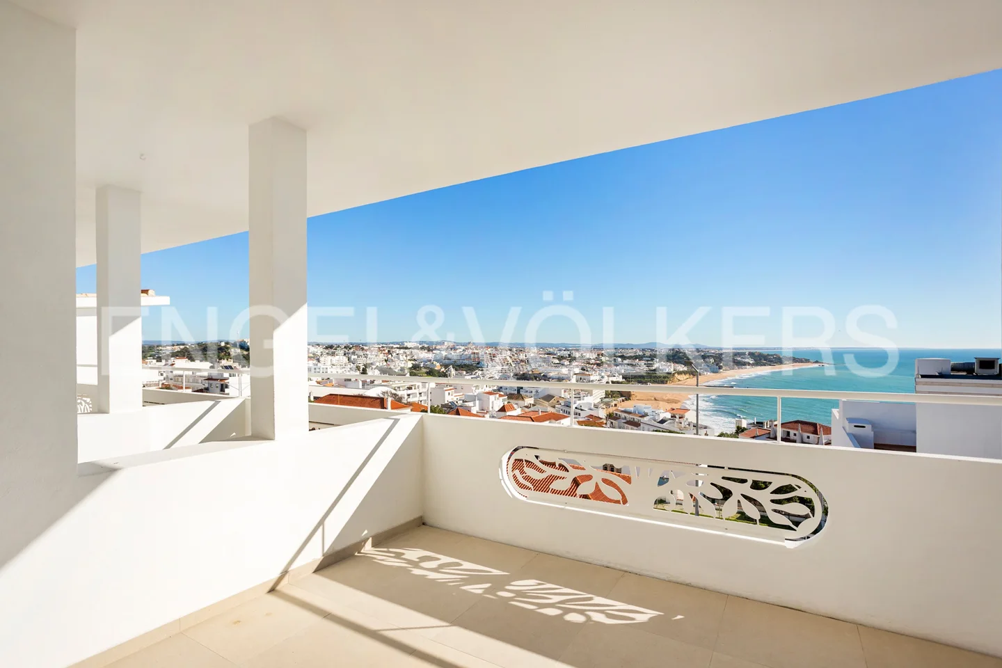 Apartment T1+1 with sea view in Albufeira