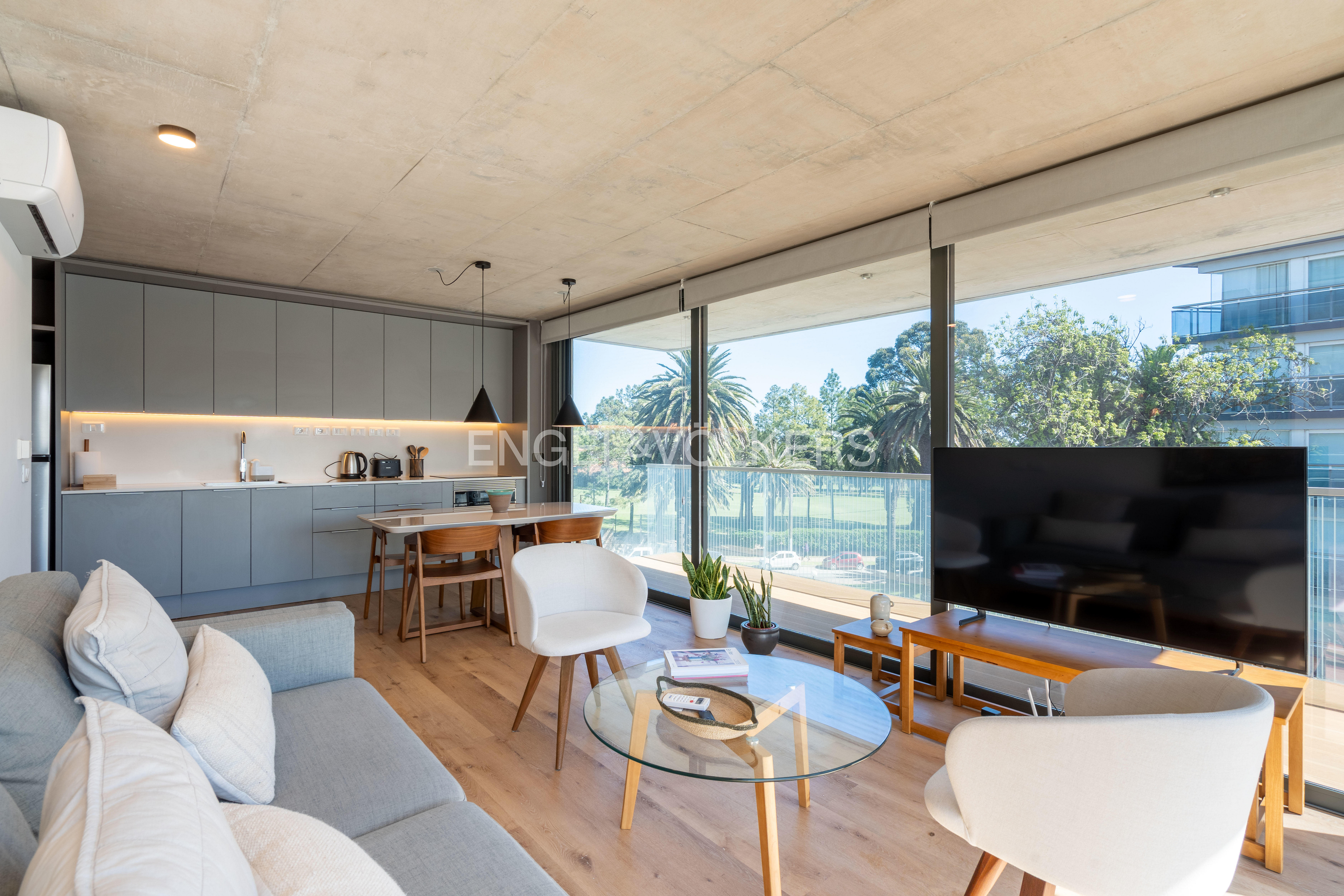 Furnished 2-bedroom apartment overlooking the golf course. Class and design.