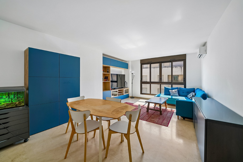 Bright T4 in the heart of the Point du Jour district