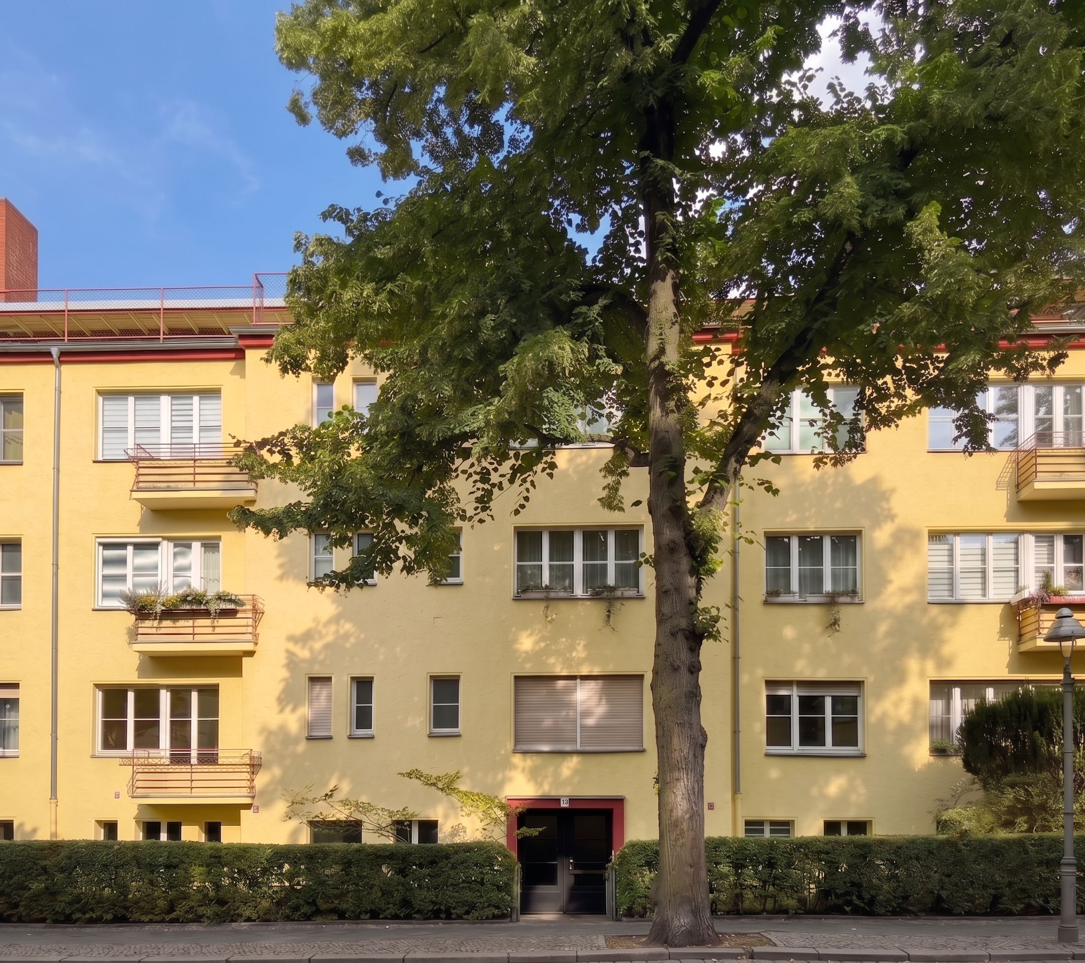 Helle 3-Zimmer-Wohnung mit West-Balkon und Dachterrassenzugang in Schmargendorf