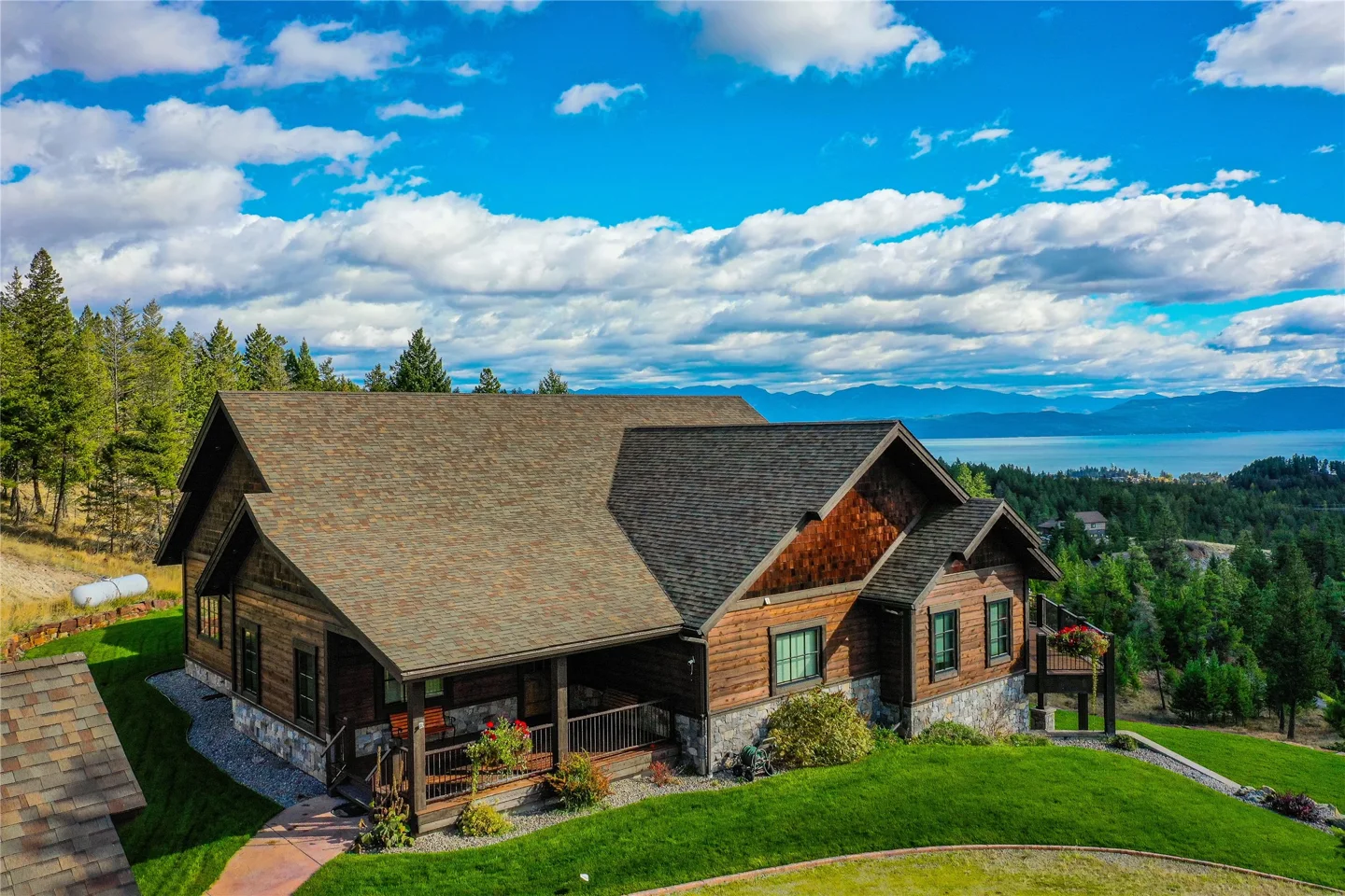 Luxury Estate With Pinnacle Views Of Flathead Lake