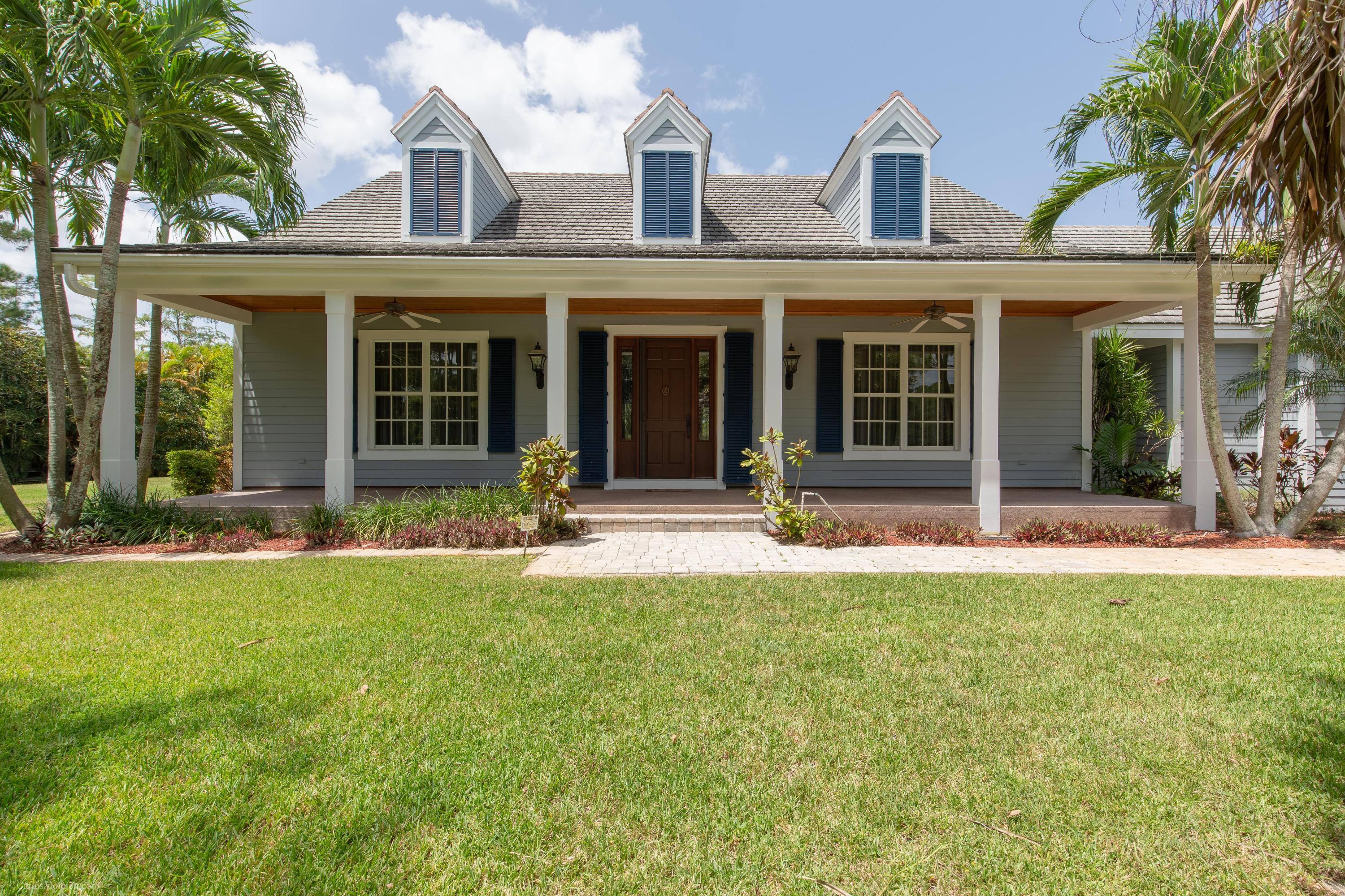 Equestrian Farmhouse Rental on 2 Acres with Optional Stalls