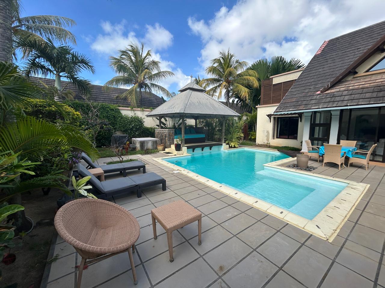 For Rent – Spacious 3-Bedroom Villa with Private Pool in a Secure Residence, Pereybere