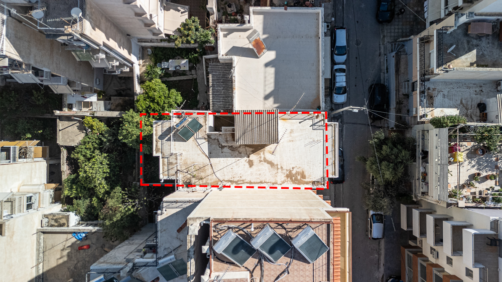 Investment plot 152 sq.m. in Pangrati