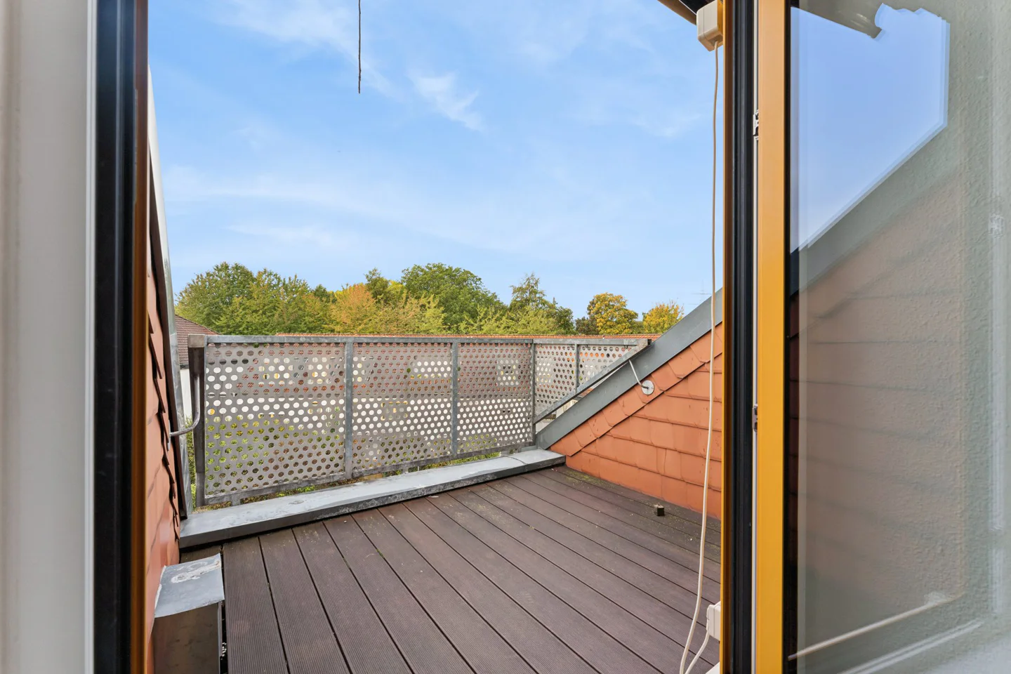 Geräumige Vier-Zimmer-Maisonettewohnung: Idyllisches Wohnen mit grünem Ausblick! - Foto 4