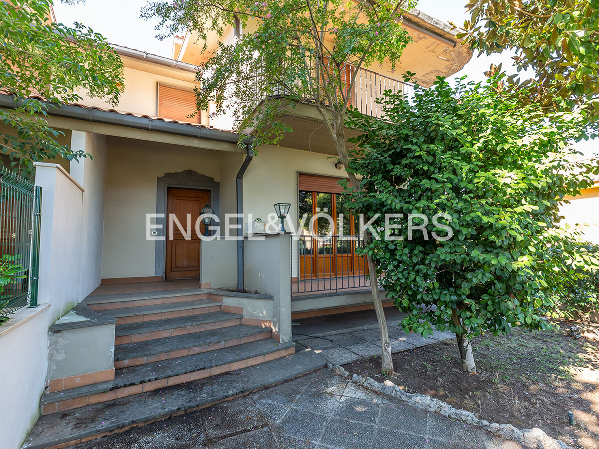 Semi-detached house unit with garden in Pantano Borghese