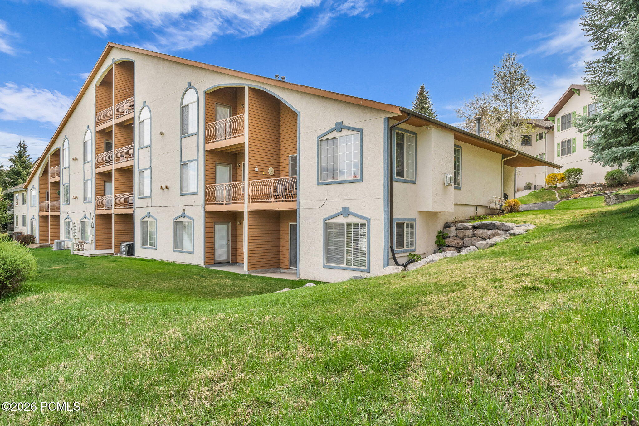 End-Unit Townhome in the Charming Swiss Oaks Community