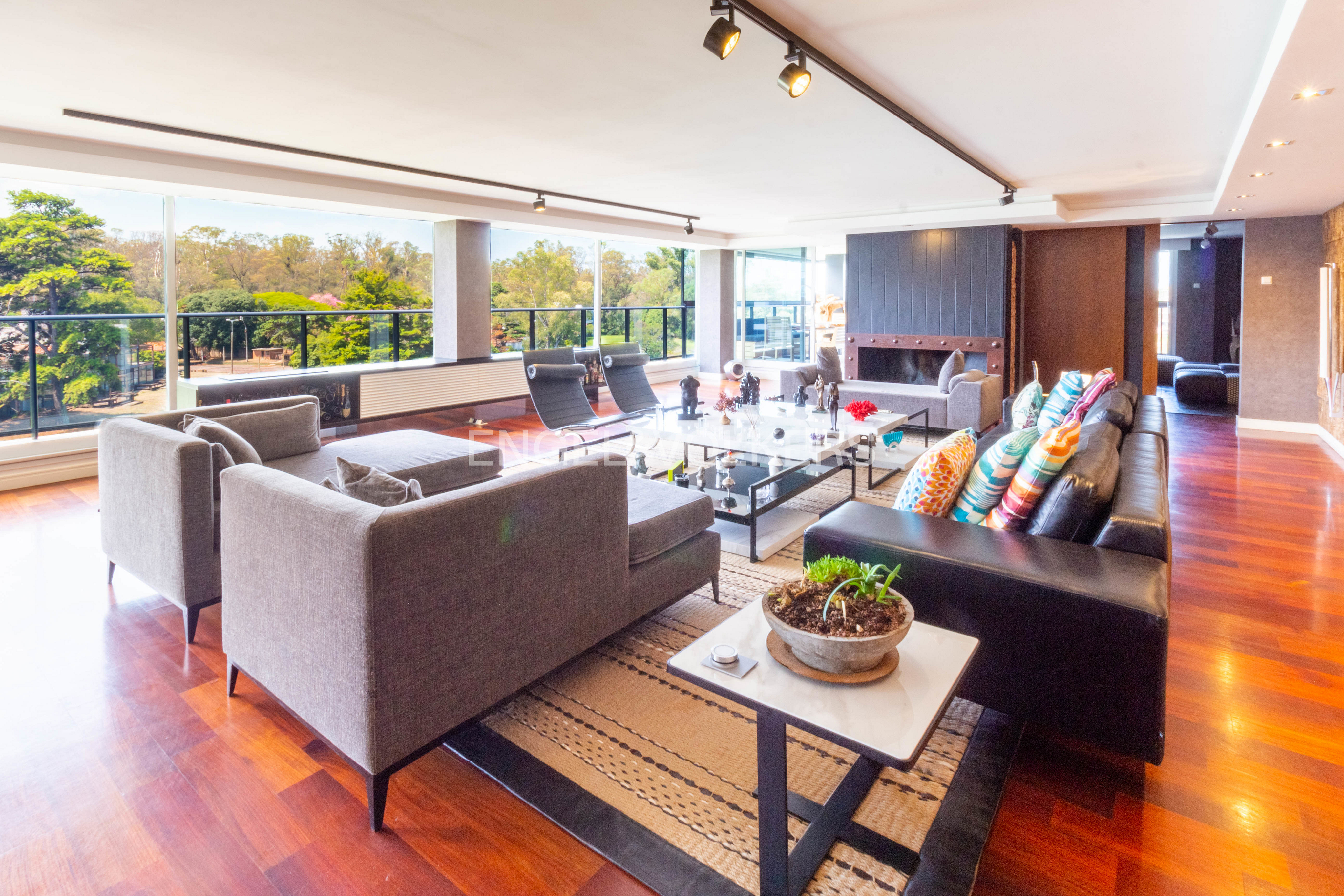 Fantastic lake-view apartment for rent in Carrasco East, Montevideo