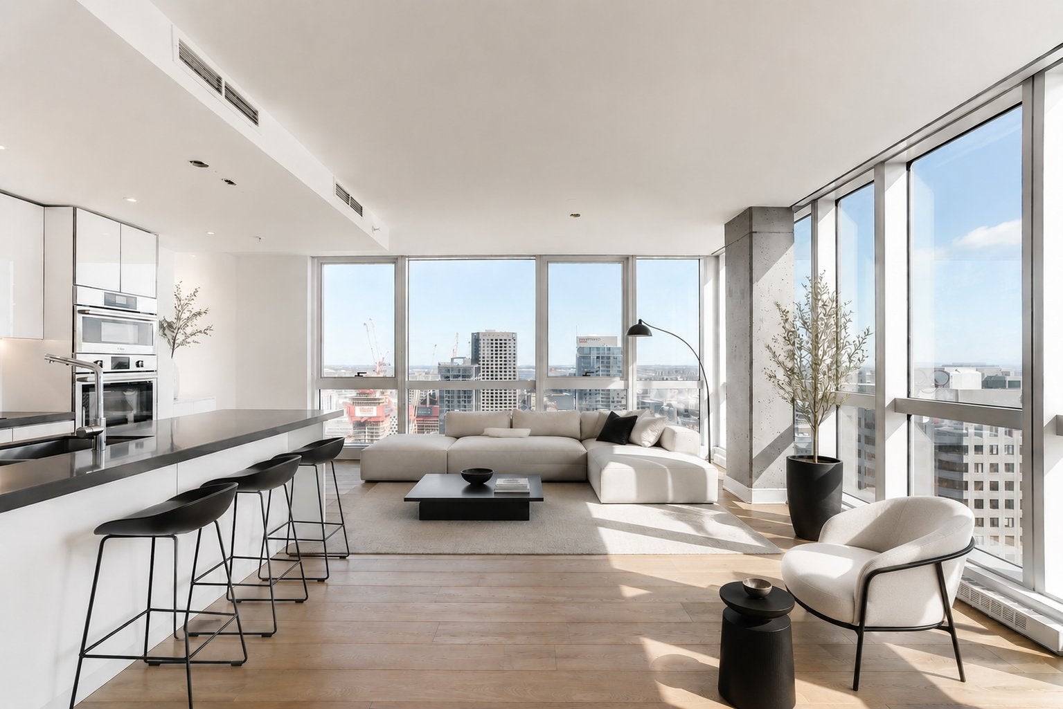 Upscale penthouse in one of downtown’s premier towers