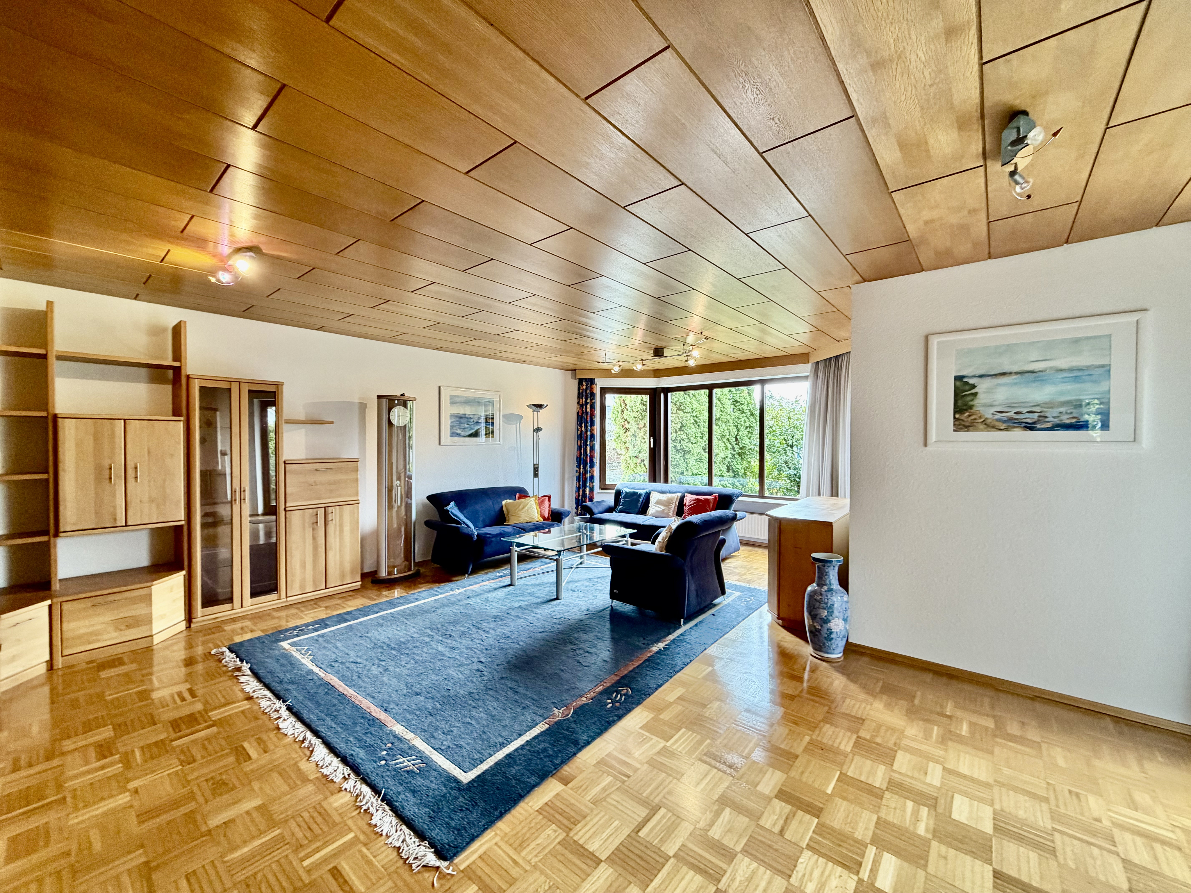 Sonnige 3,5-Zimmer-Erdgeschosswohnung mit Terrasse und Gartenanteil in ruhiger Lage von Walddorfhäslach