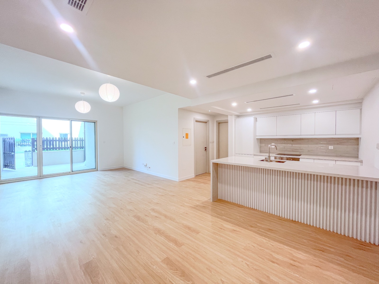 Unfurnished l Upgraded l Vacant