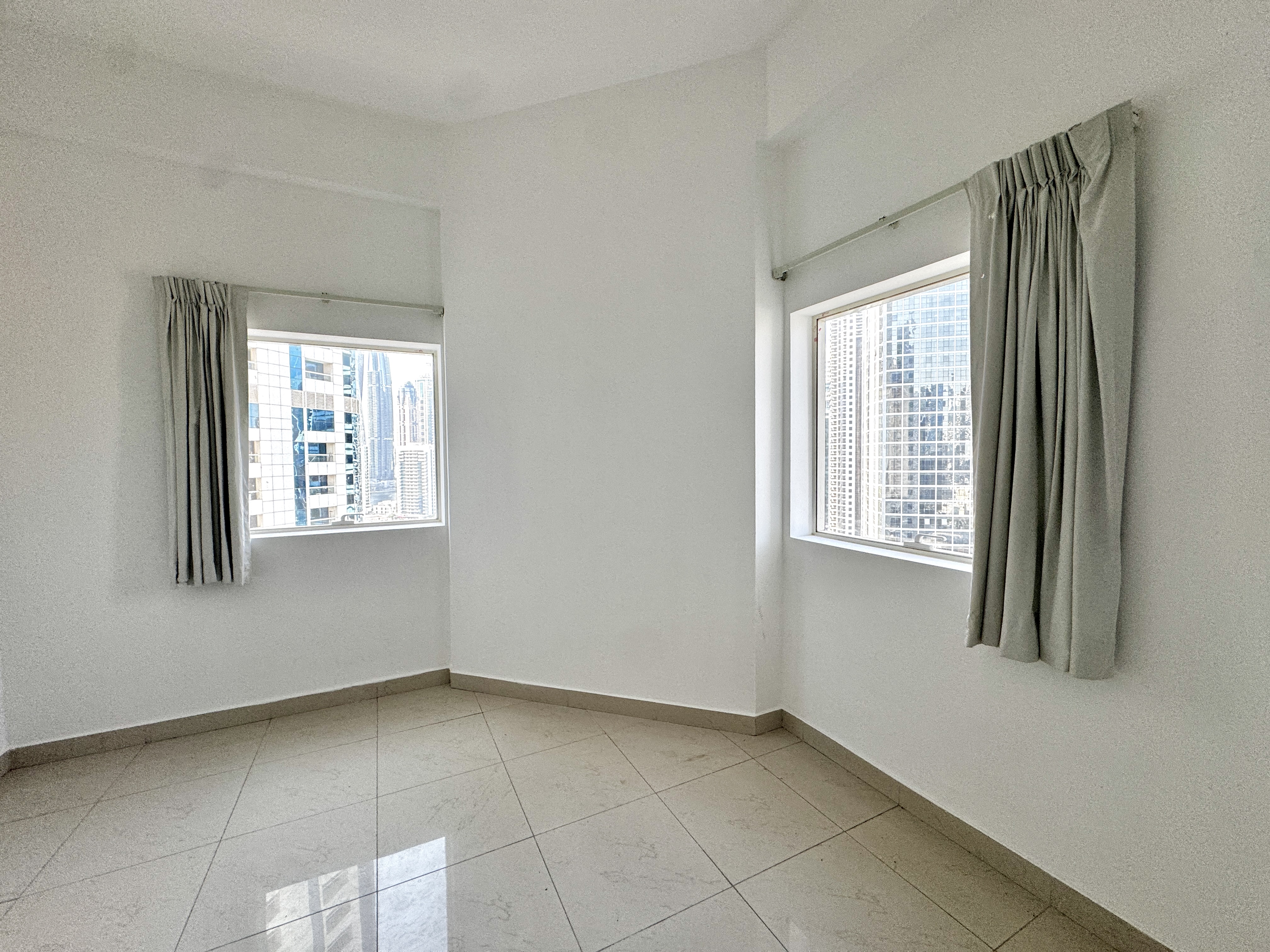 VACANT I UNFURNISHED I PANORAMIC VIEW I HIGH FLOOR