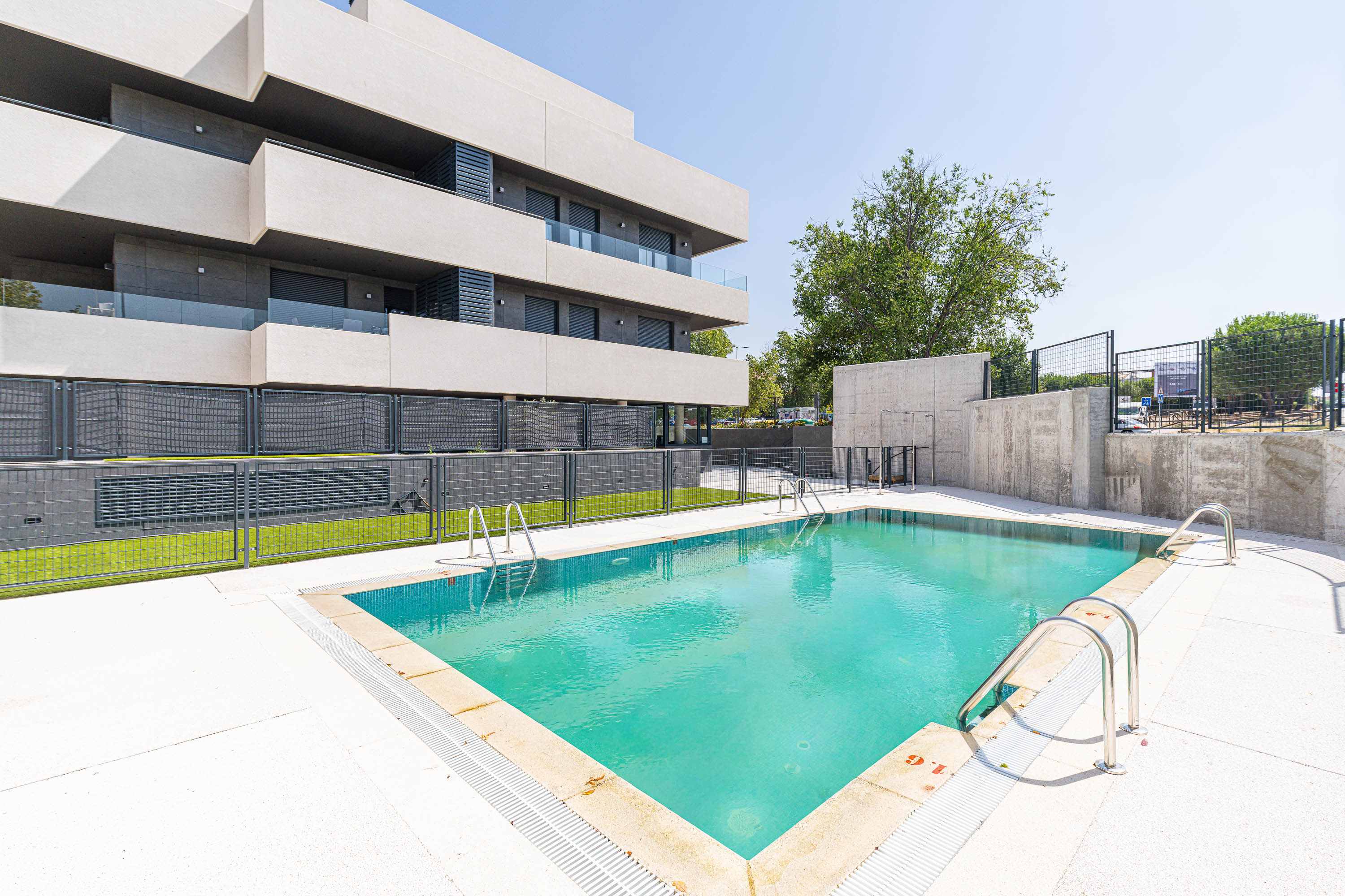 Brand-new apartment with large terrace, storage room, and two parking spaces