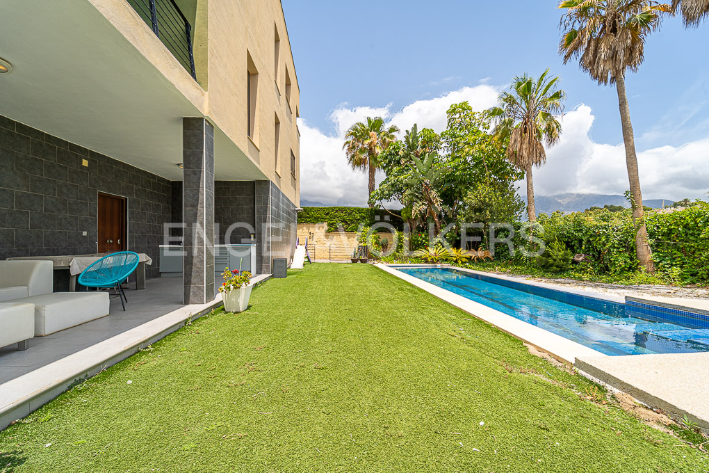 Großes Einfamilienhaus in El Lagarejo, Mijas