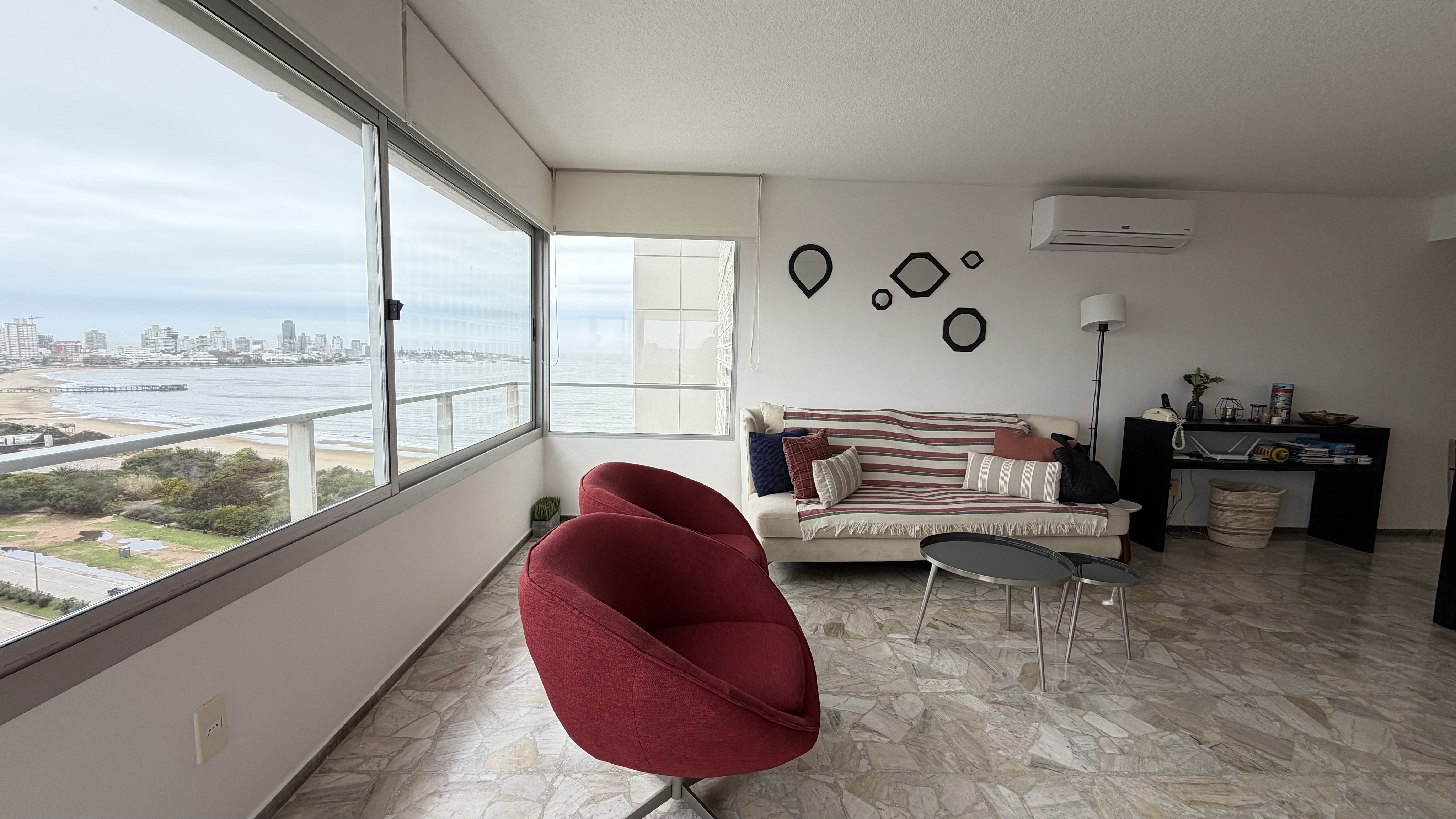 Departamento  frente a Playa Mansa