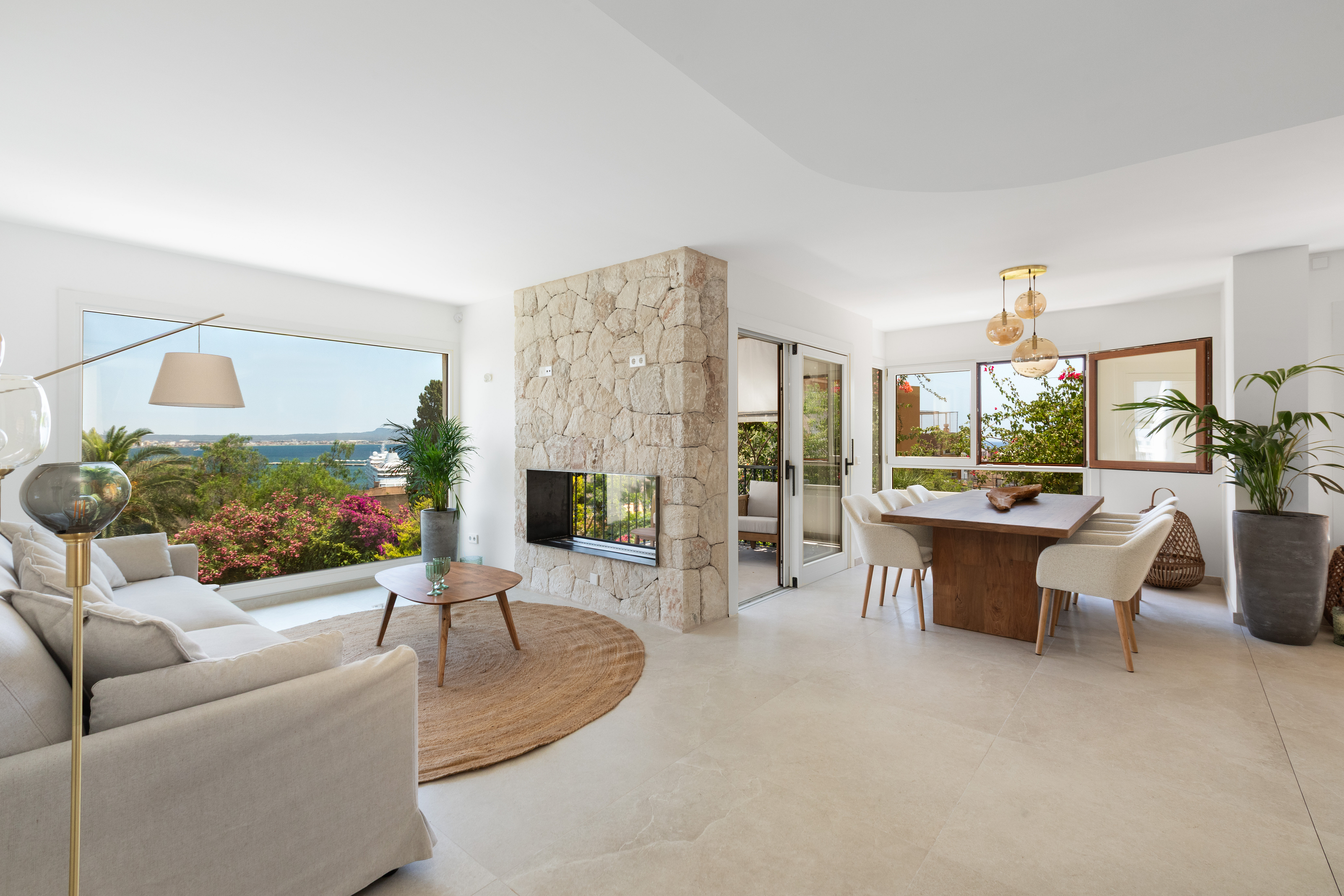 Designer apartment in Bonanova - Modern living with sea view