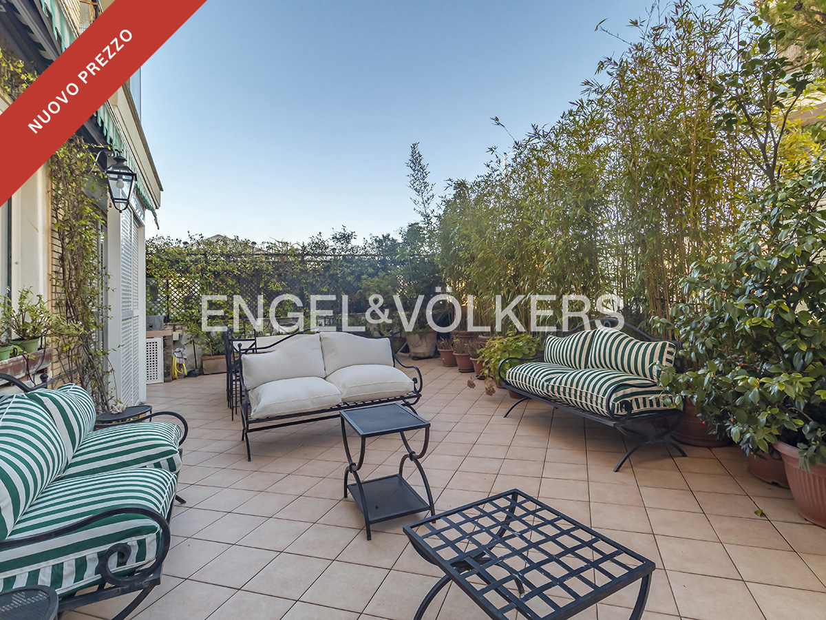 Beautiful apartment with private terrace on Via Cassia