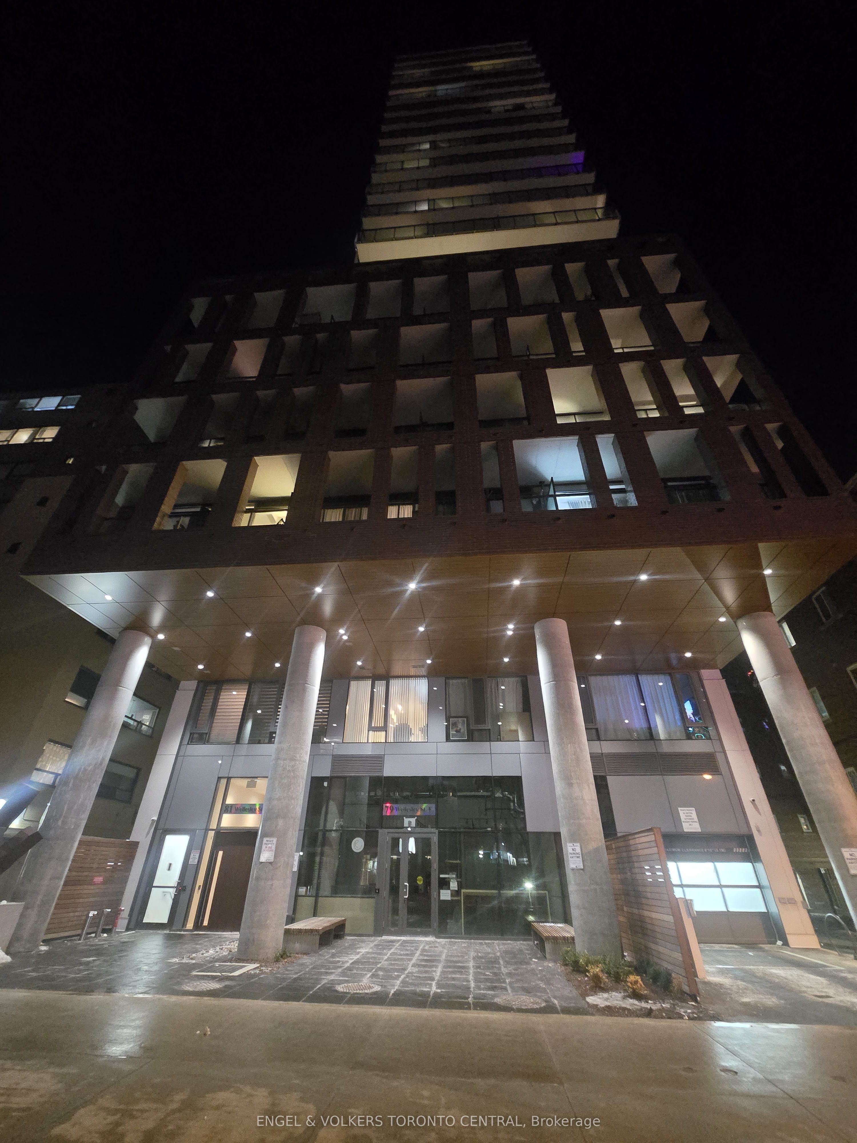 1-Bedroom Lease In A Highly Sought-After Neighbourhood