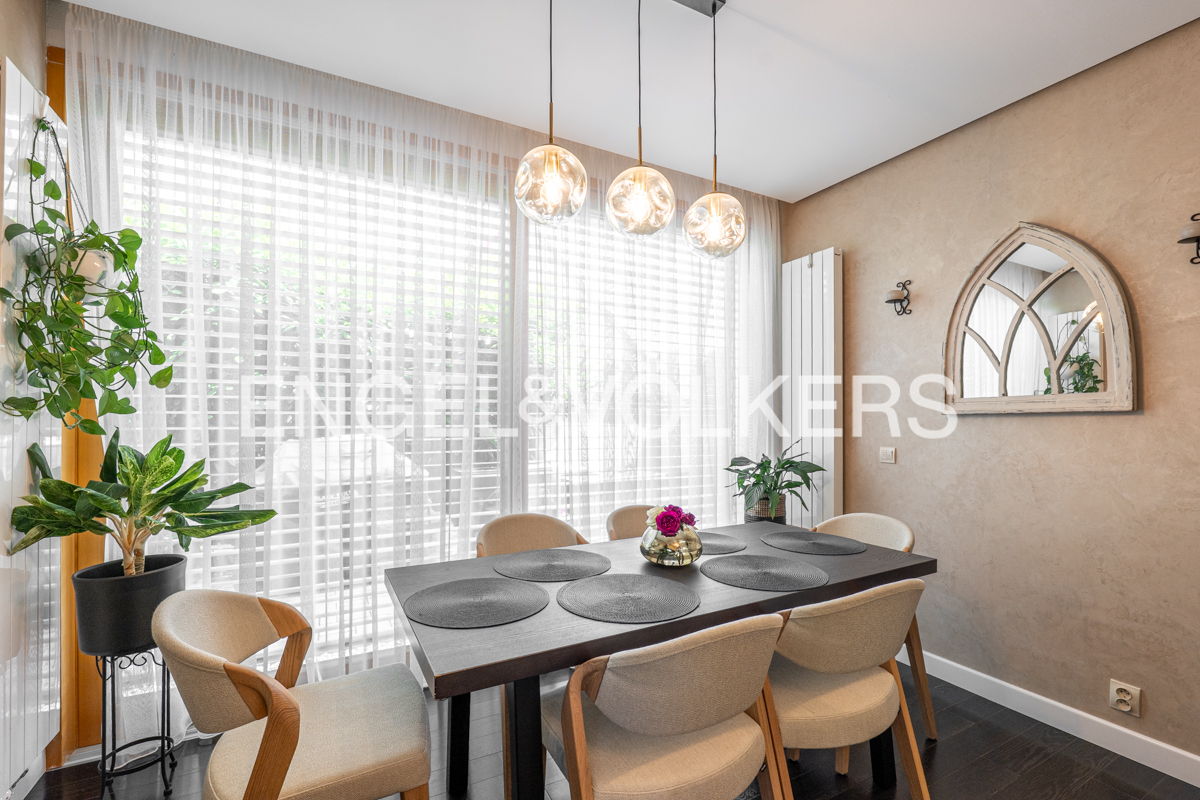 Luxury 4+1 apartment for rent with a garage and a garden