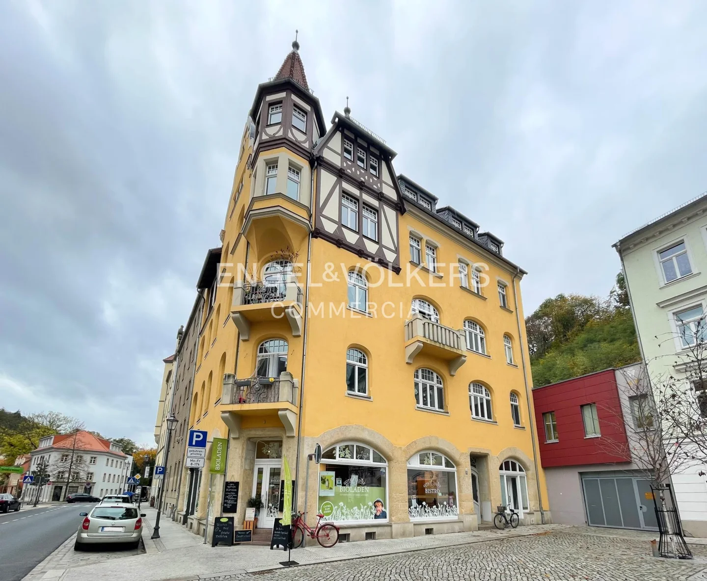 Denkmalgeschütztes Wohn- und Geschäftshaus in der historischen Altstadt