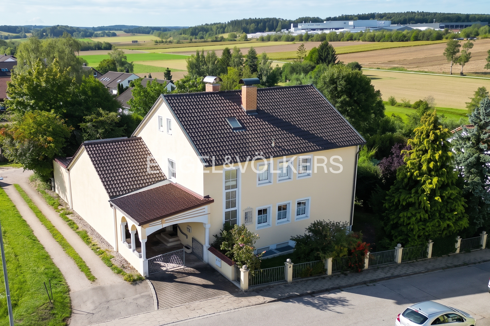 Charaktervolles Einfamilienhaus auf weitläufigem Grundstück mit Potenzial