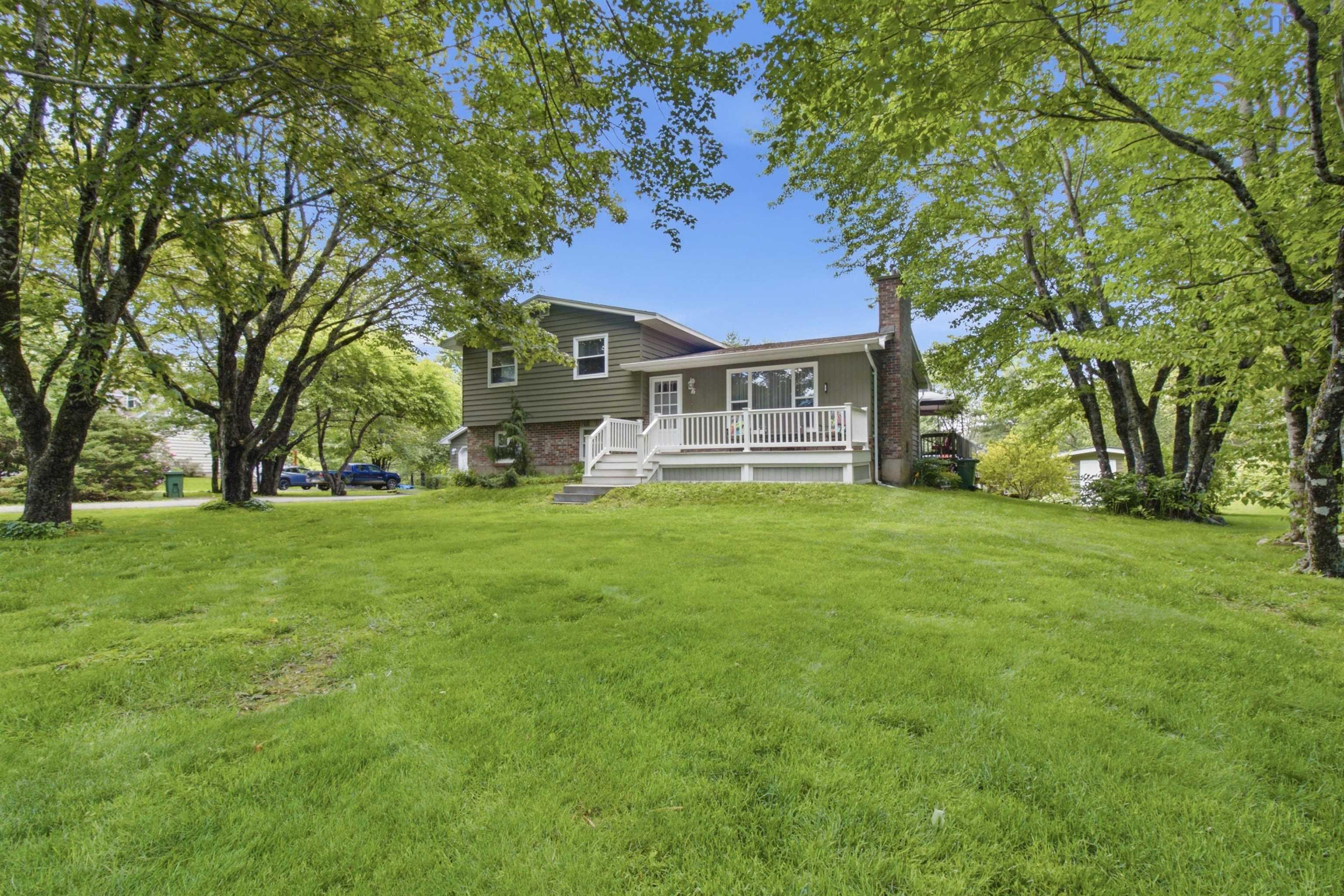 Spacious and Private Home Close to all Amenities