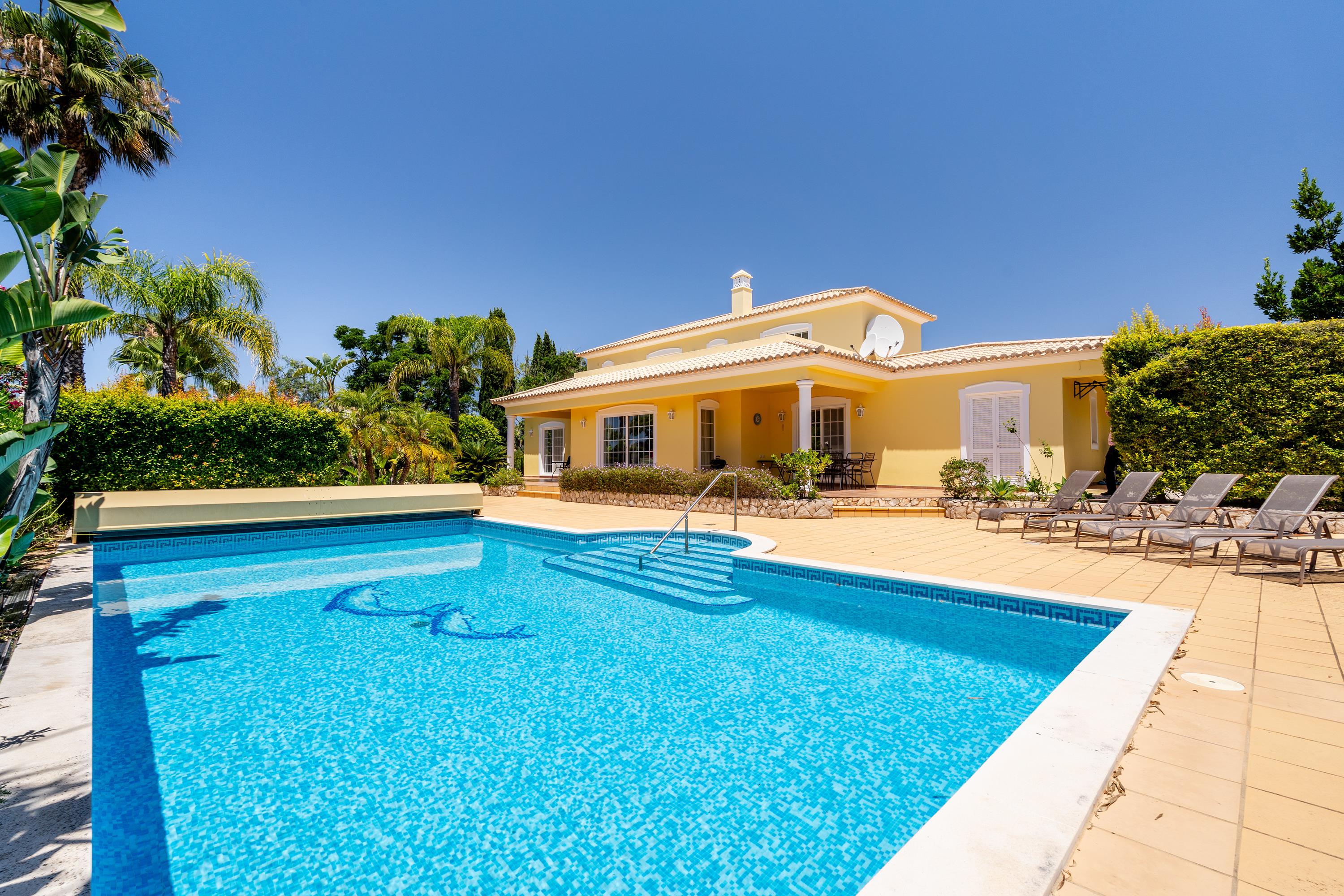 Villa excepcional de 4 quartos com piscina e vistas panorâmicas em Presa da Moura