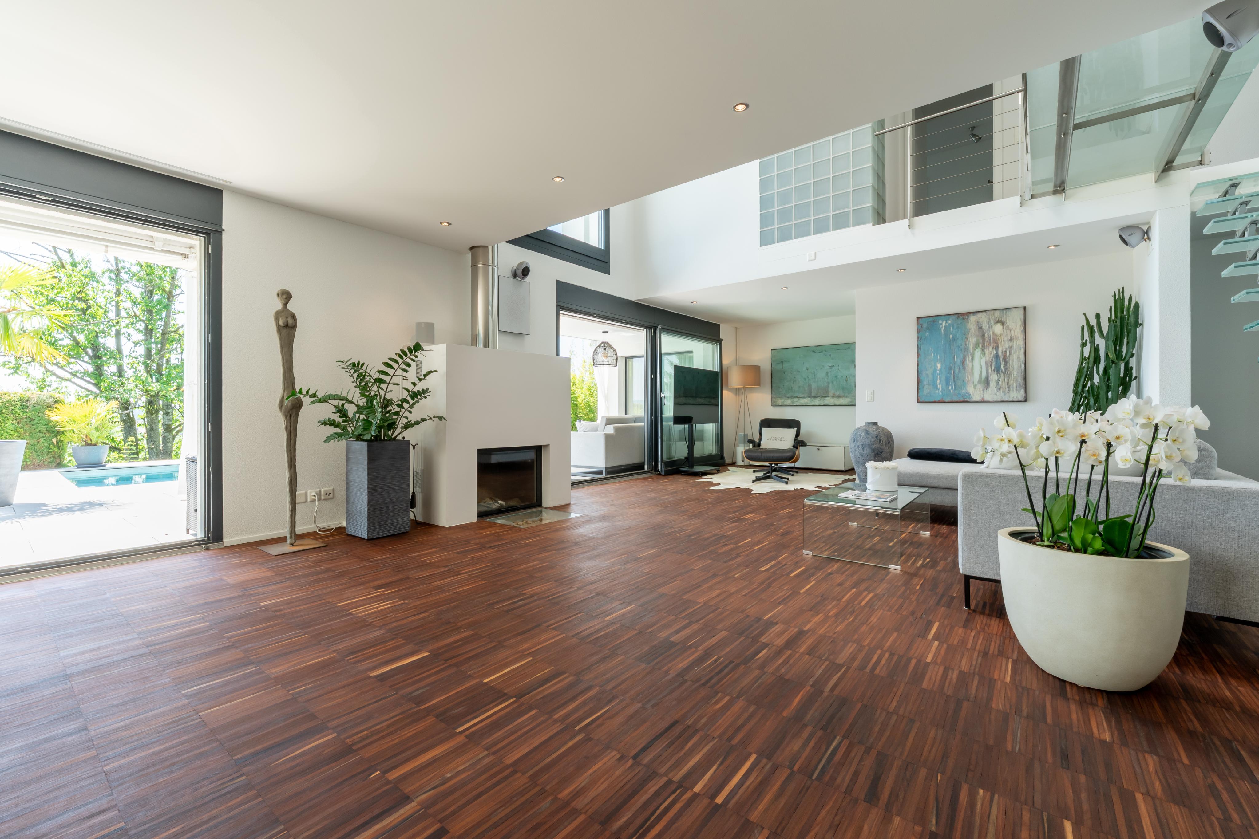 Modernes Wohnen mit traumhafter Aussicht und Baulandreserve