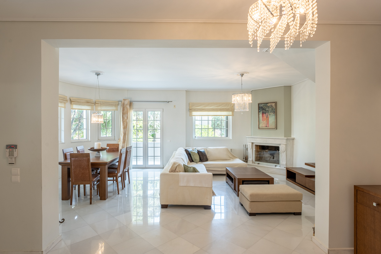 Elegant and furnished duplex in Lykovrisi