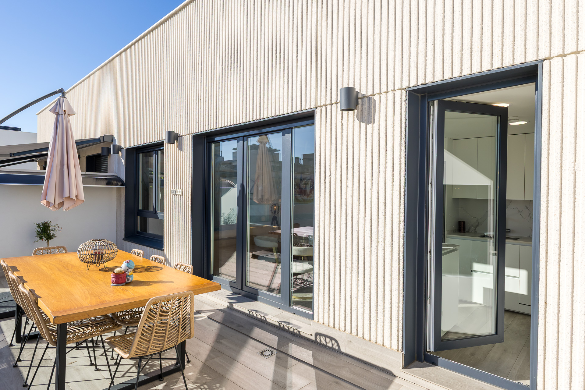 EXCLUSIVE LUXURY HOME | 104 m² | 2 BEDROOMS | GARAGE AND STORAGE ROOM | SWIMMING POOL