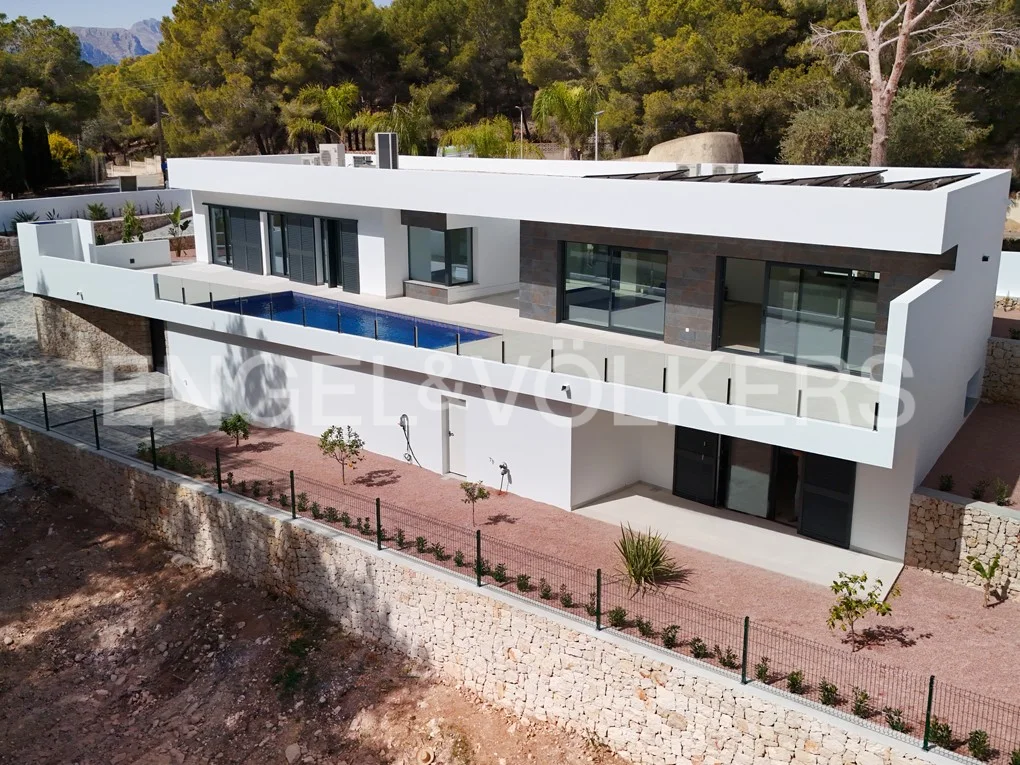 Modern villa with sea views in La Fustera, Benissa