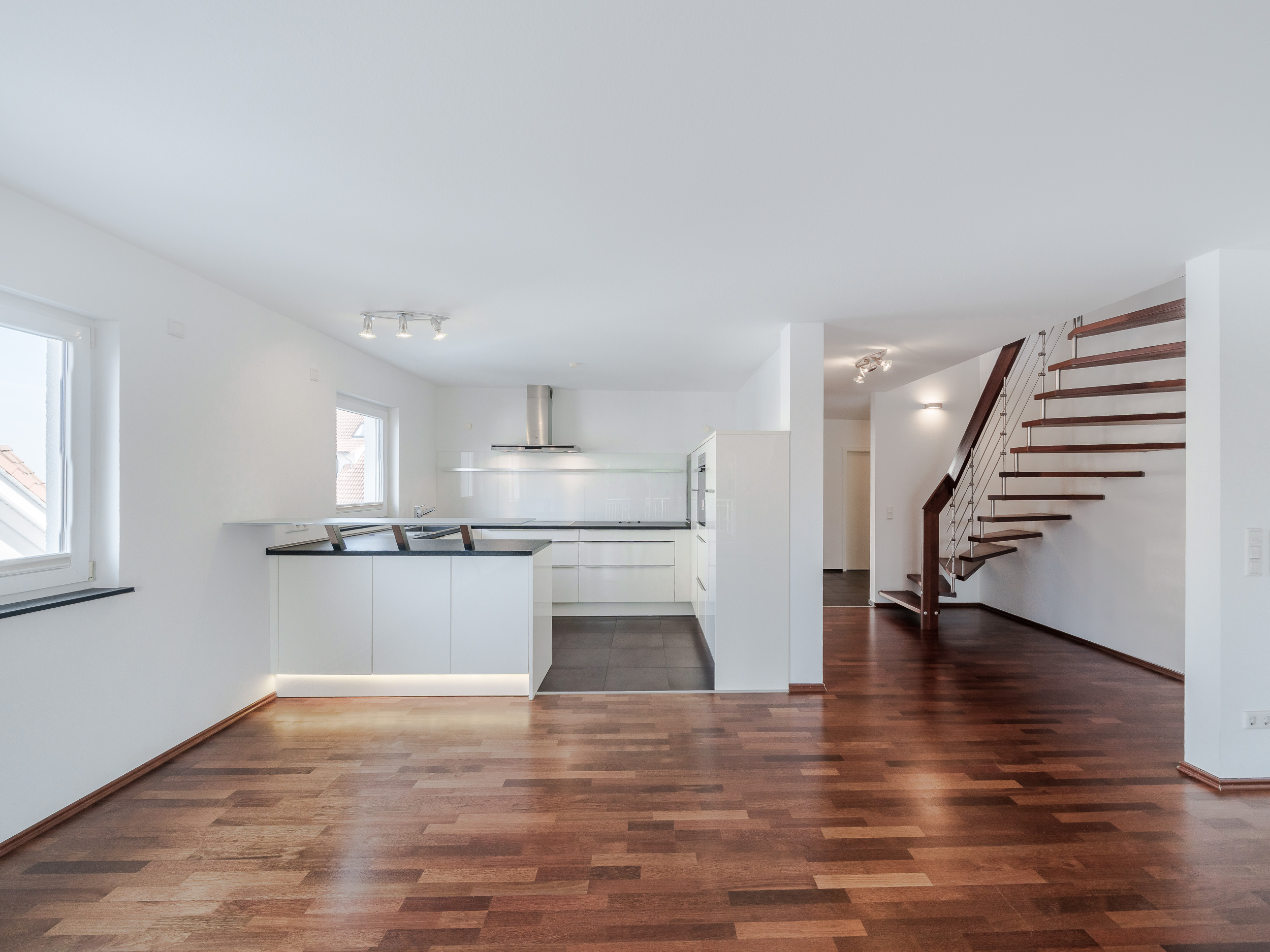 Exklusive Dachmaisonette – stilvolles Wohnen in ruhiger und zentraler Lage
