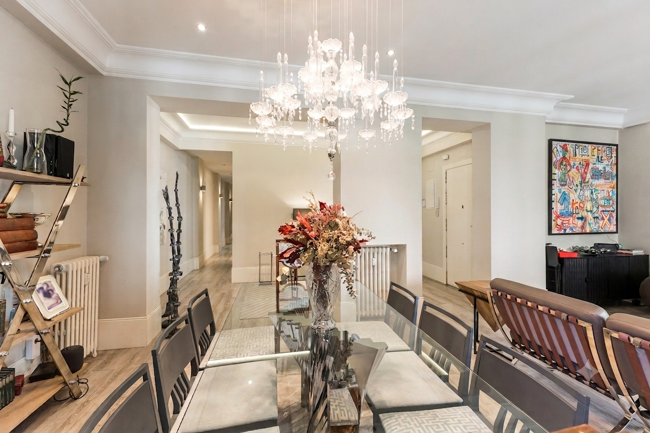Exclusive, highly prestigious residence next to Retiro Park