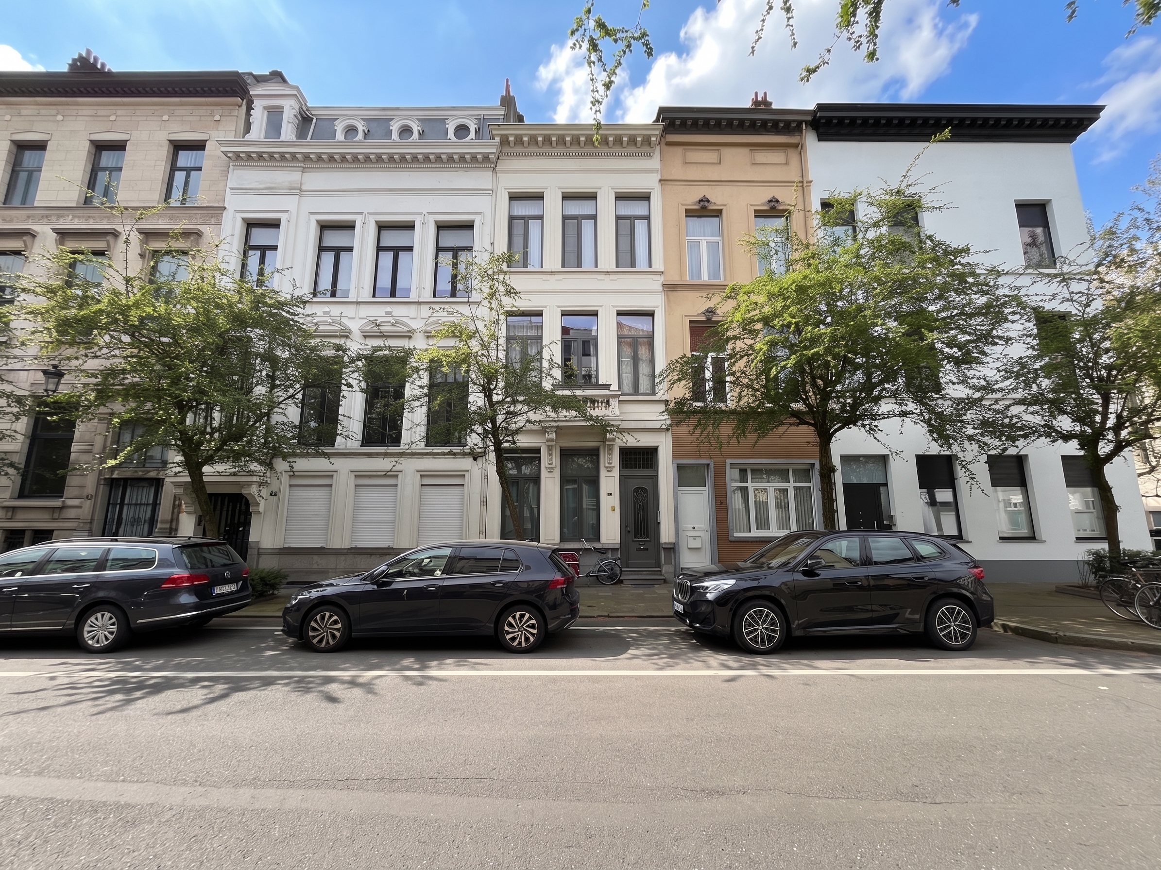 Studio met mezzanine naast Marnixplaats