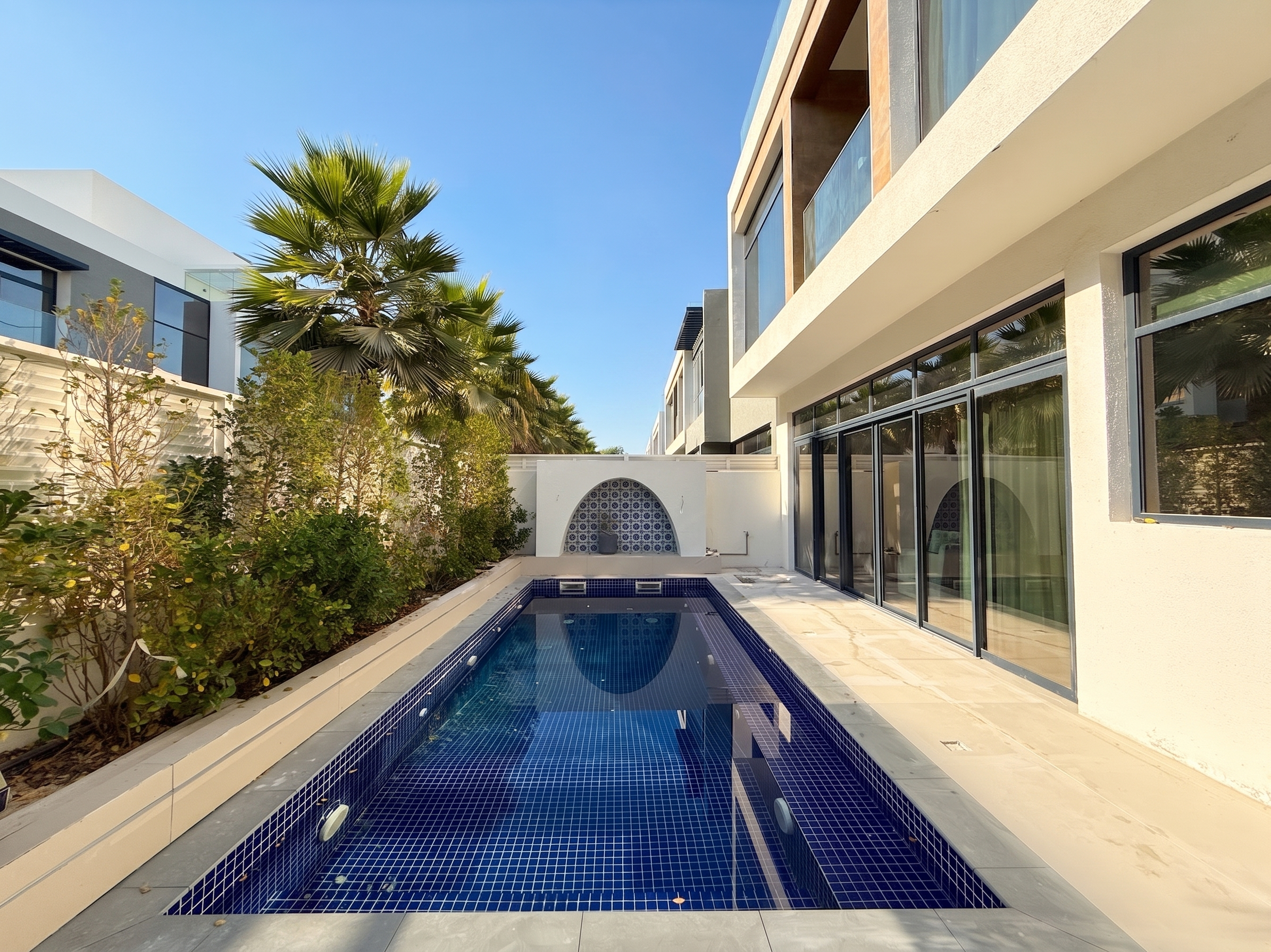 Swimming Pool  |  Corner Unit
