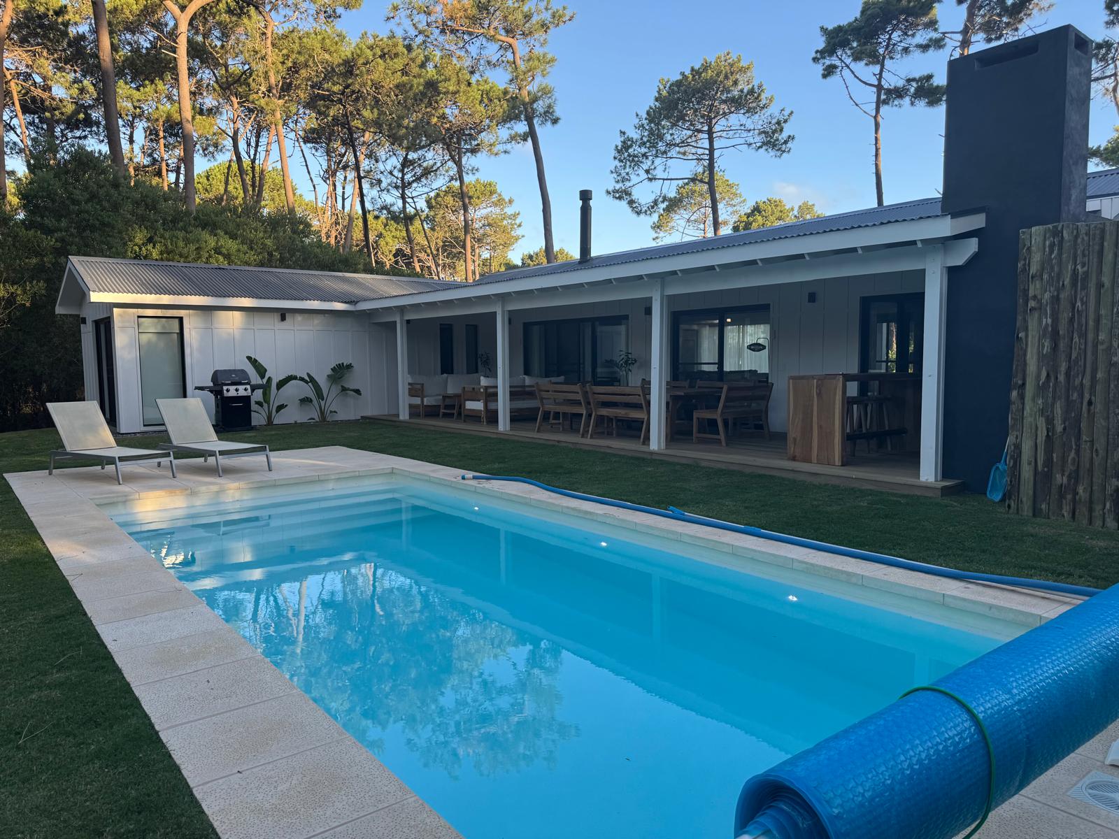 3-bedroom house with heated pool in a gated community