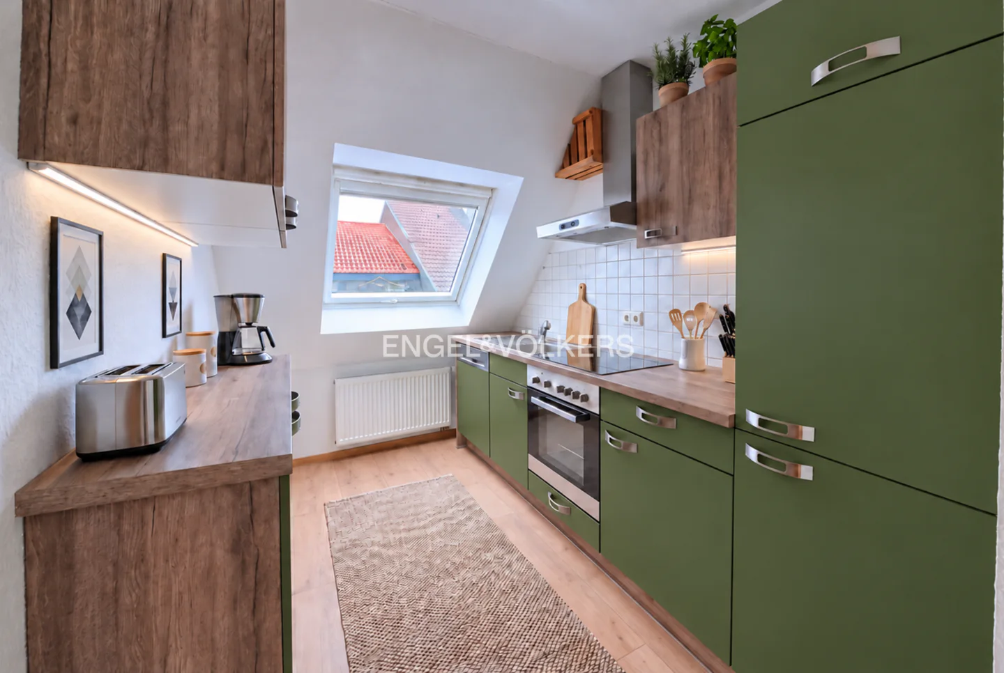Wohnen auf zwei Ebenen – helle Maisonettewohnung mit Balkon - Photo 2