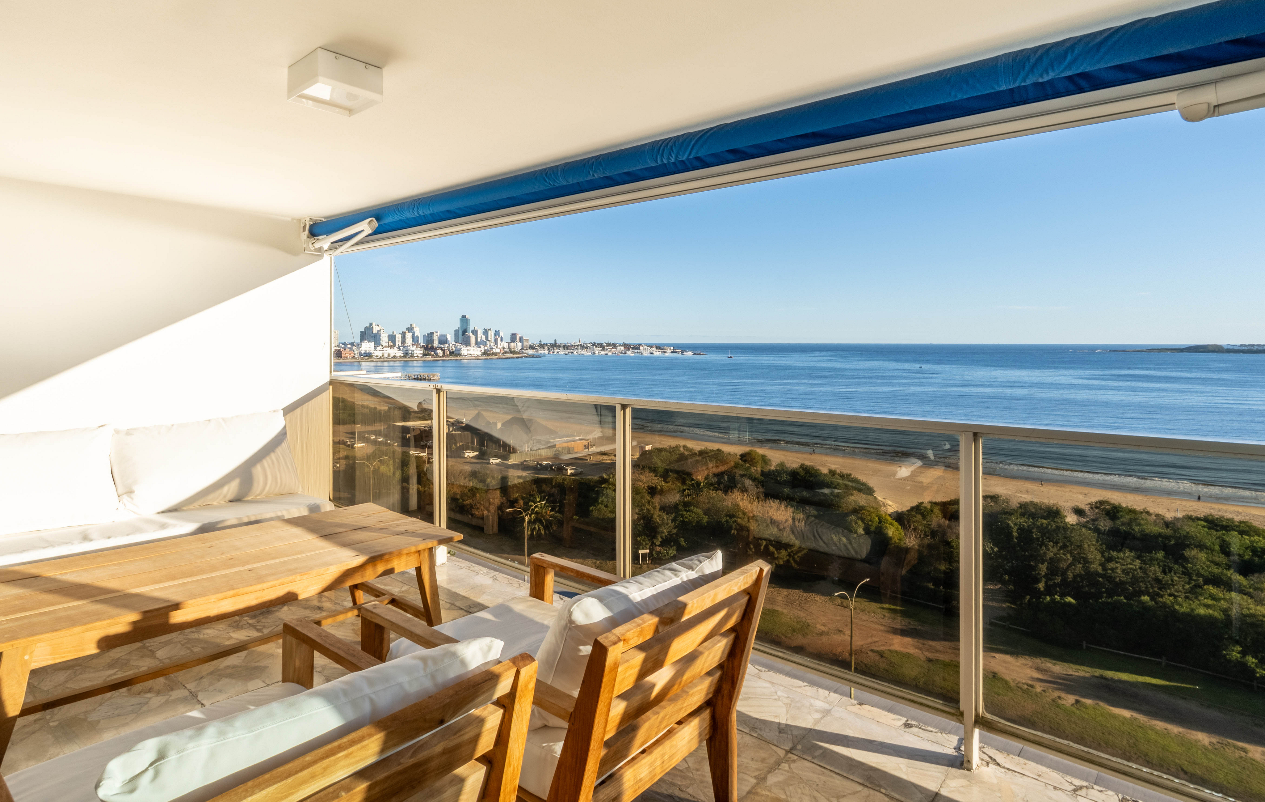 Elegant Oceanfront Apartment on Playa Mansa
