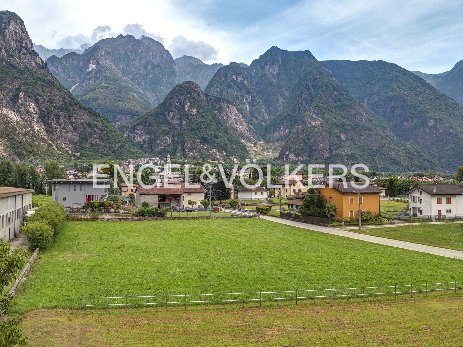Building land in Valchiavenna ideal for small residence