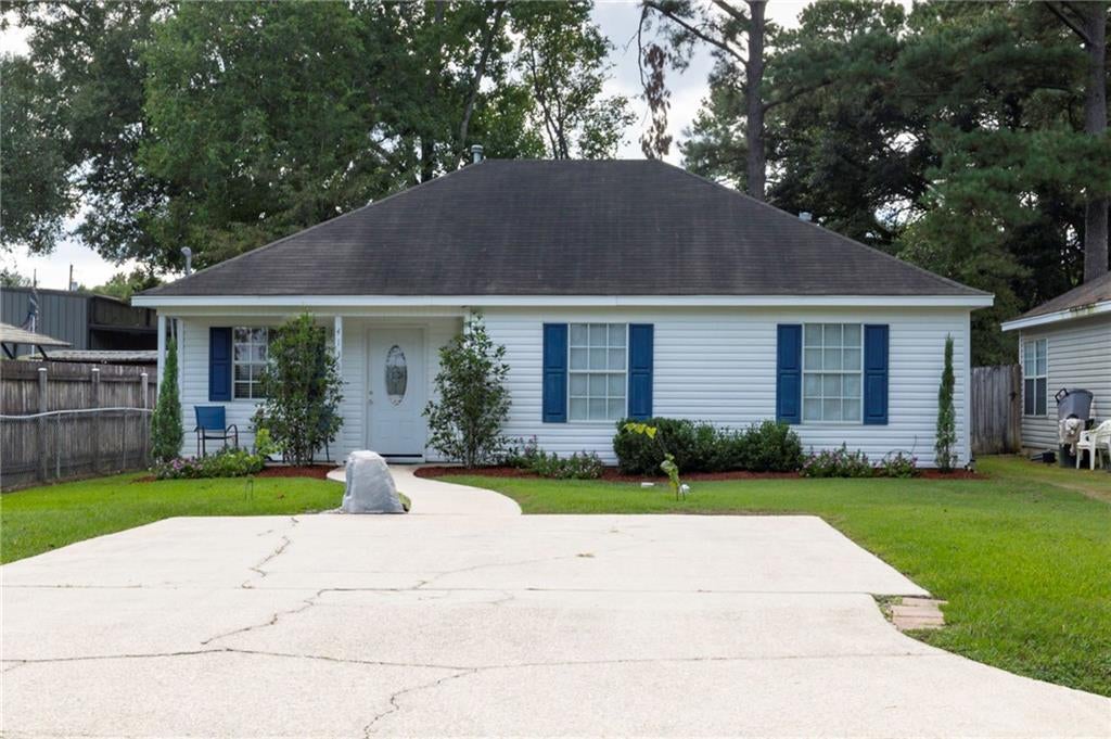 Move-In Ready Gem with Modern Updates & Spacious Yard
