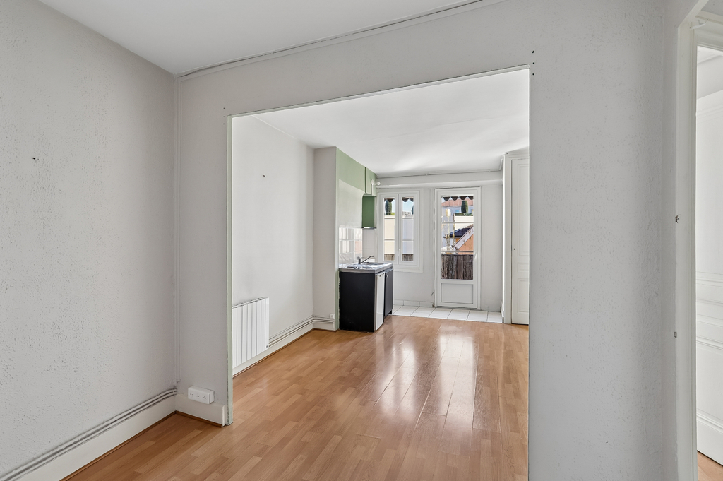 Lyon 6e : appartement avec balcon et grand potentiel de transformation