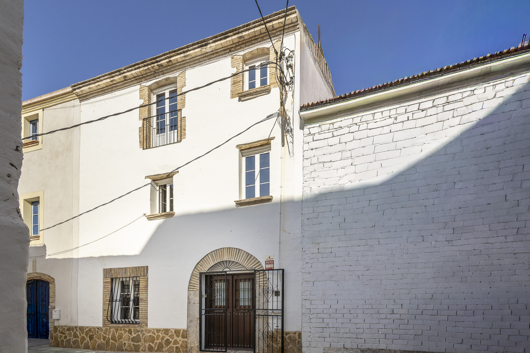 Terraced townhouse in the heart of Cubelles