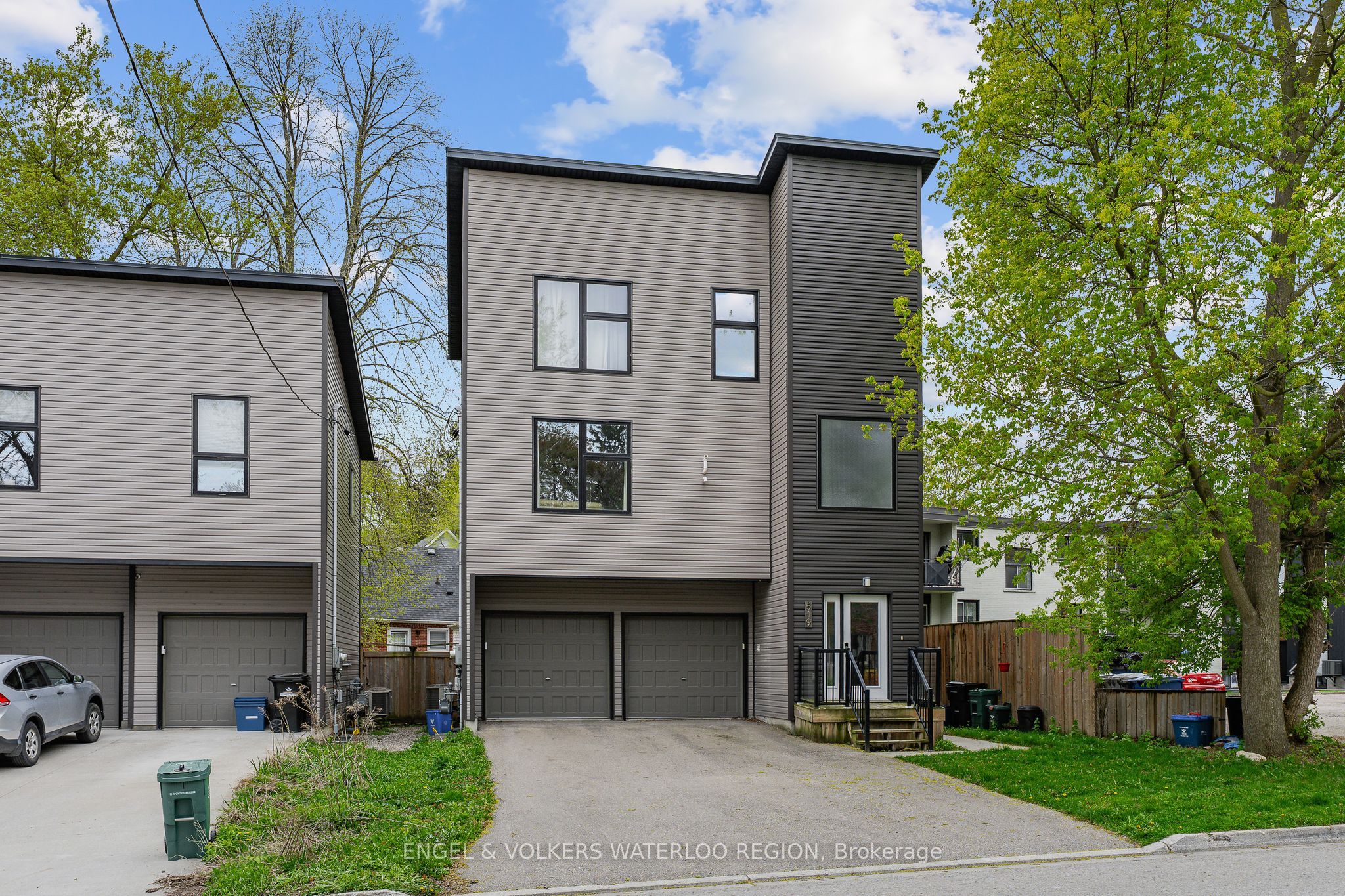 Duplex In The Heart Of Kitchener